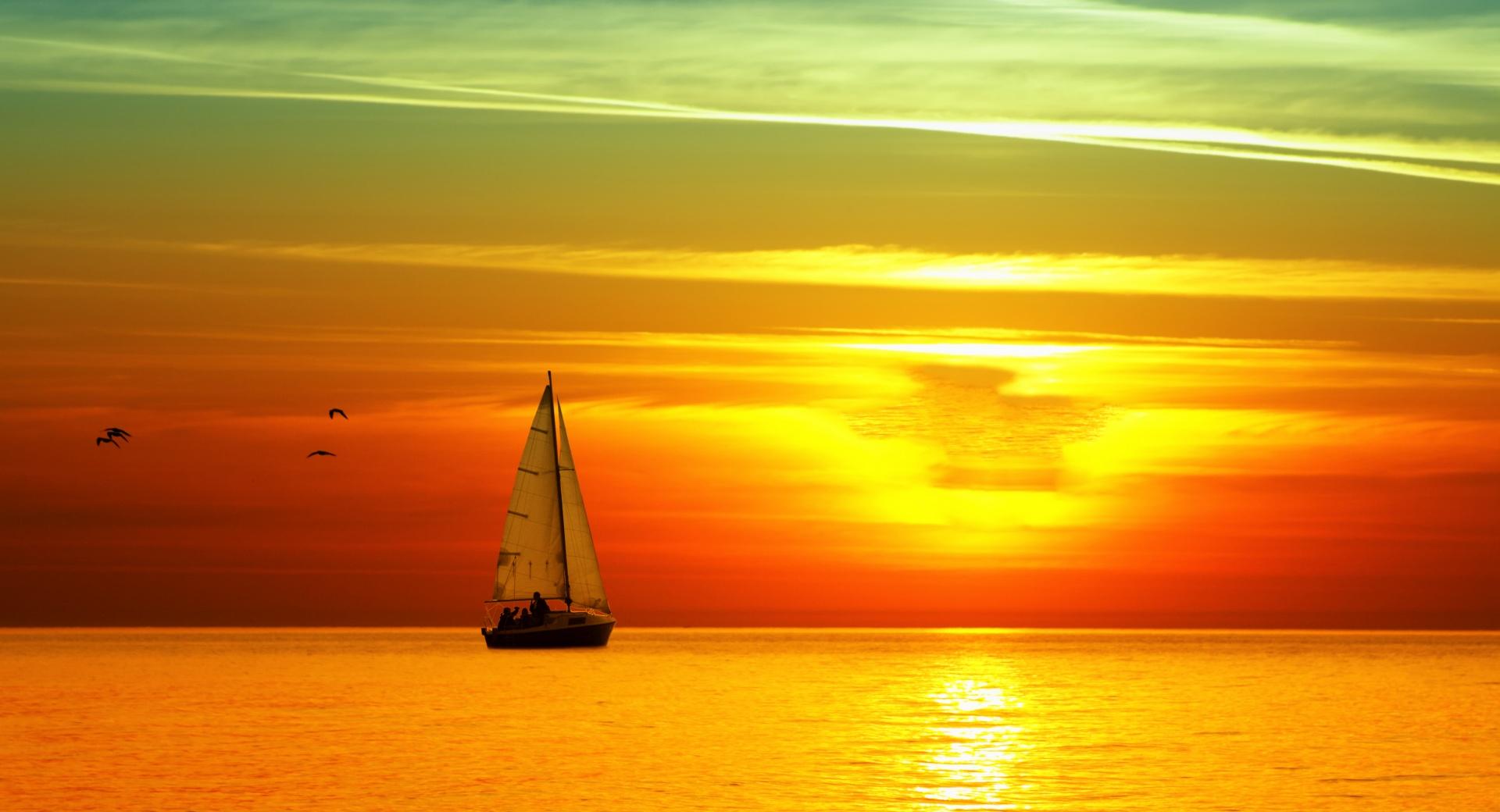 Sailing Boat At Sunset at 640 x 960 iPhone 4 size wallpapers HD quality