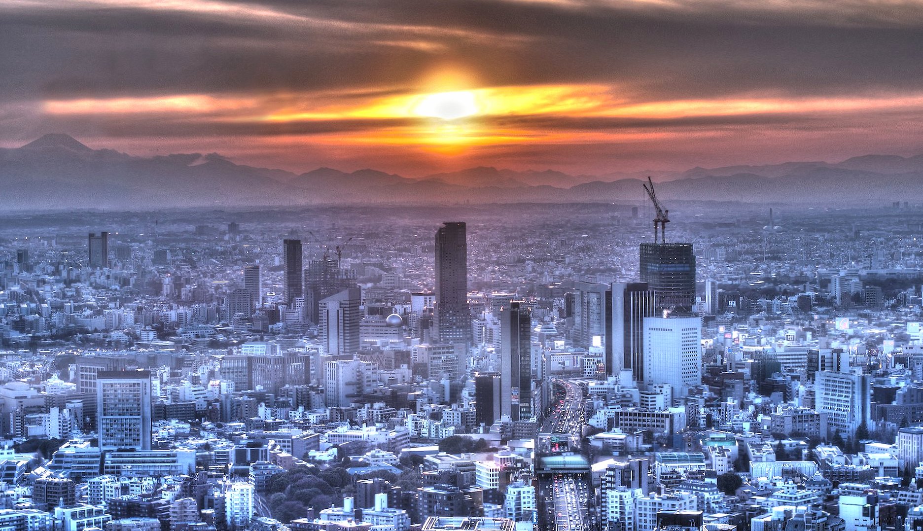 Sunset in tokyo city at 1280 x 960 size wallpapers HD quality