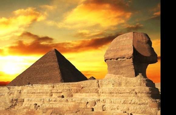 Sphinx and pyramid egypt