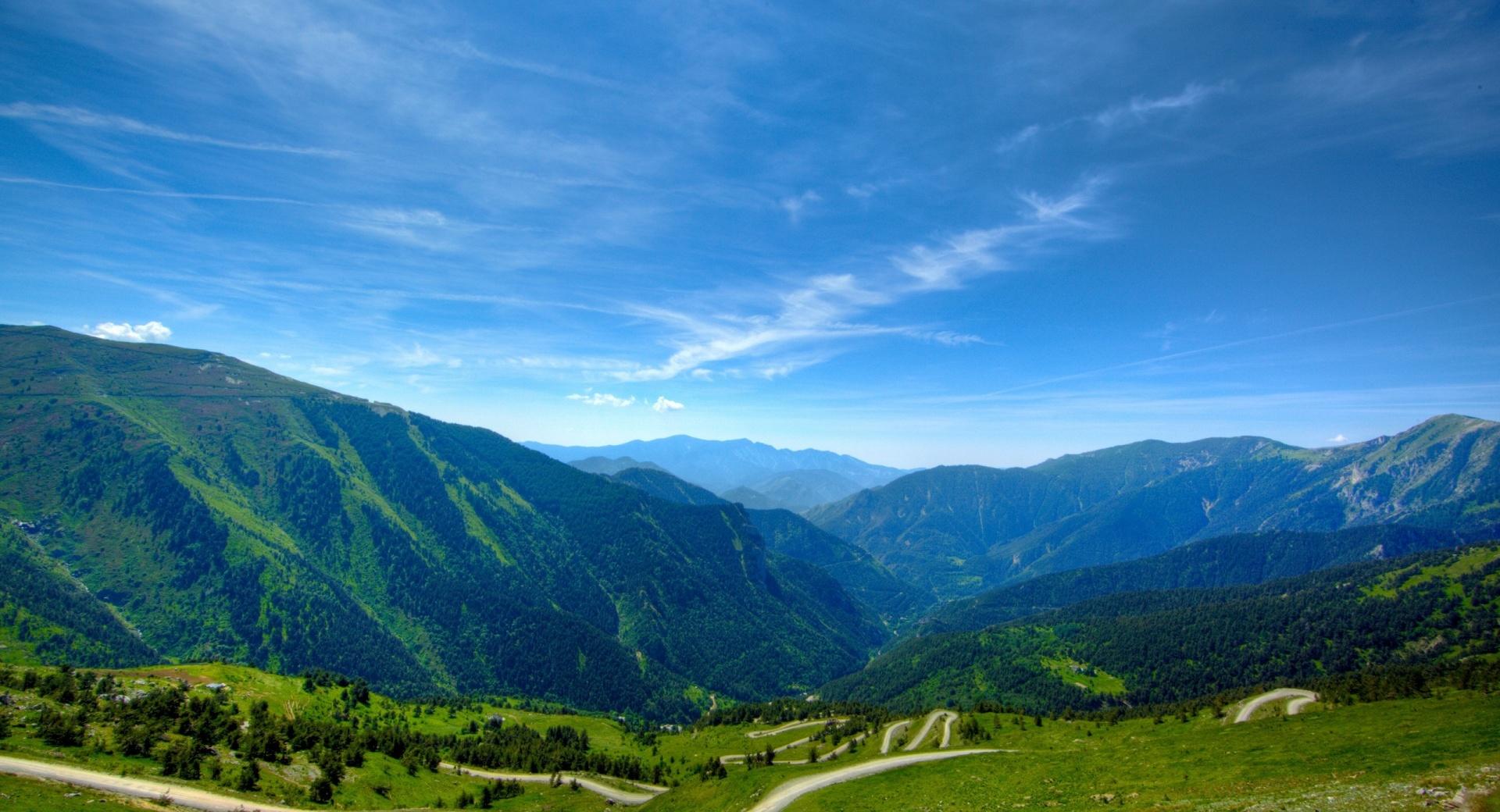 A Winding Mountain Road at 640 x 1136 iPhone 5 size wallpapers HD quality