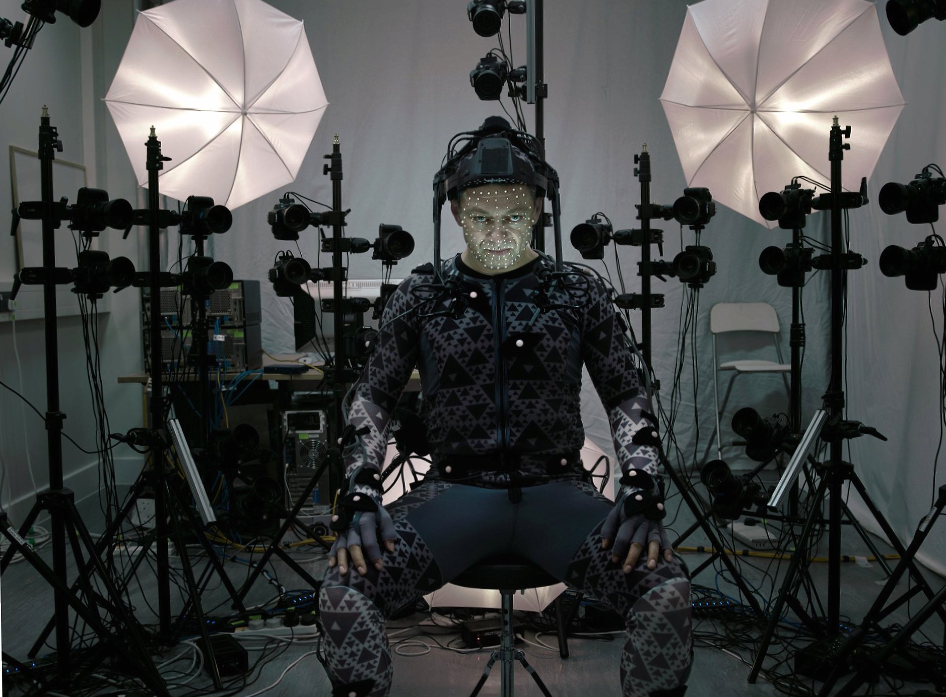 Andy Serkis at 750 x 1334 iPhone 6 size wallpapers HD quality