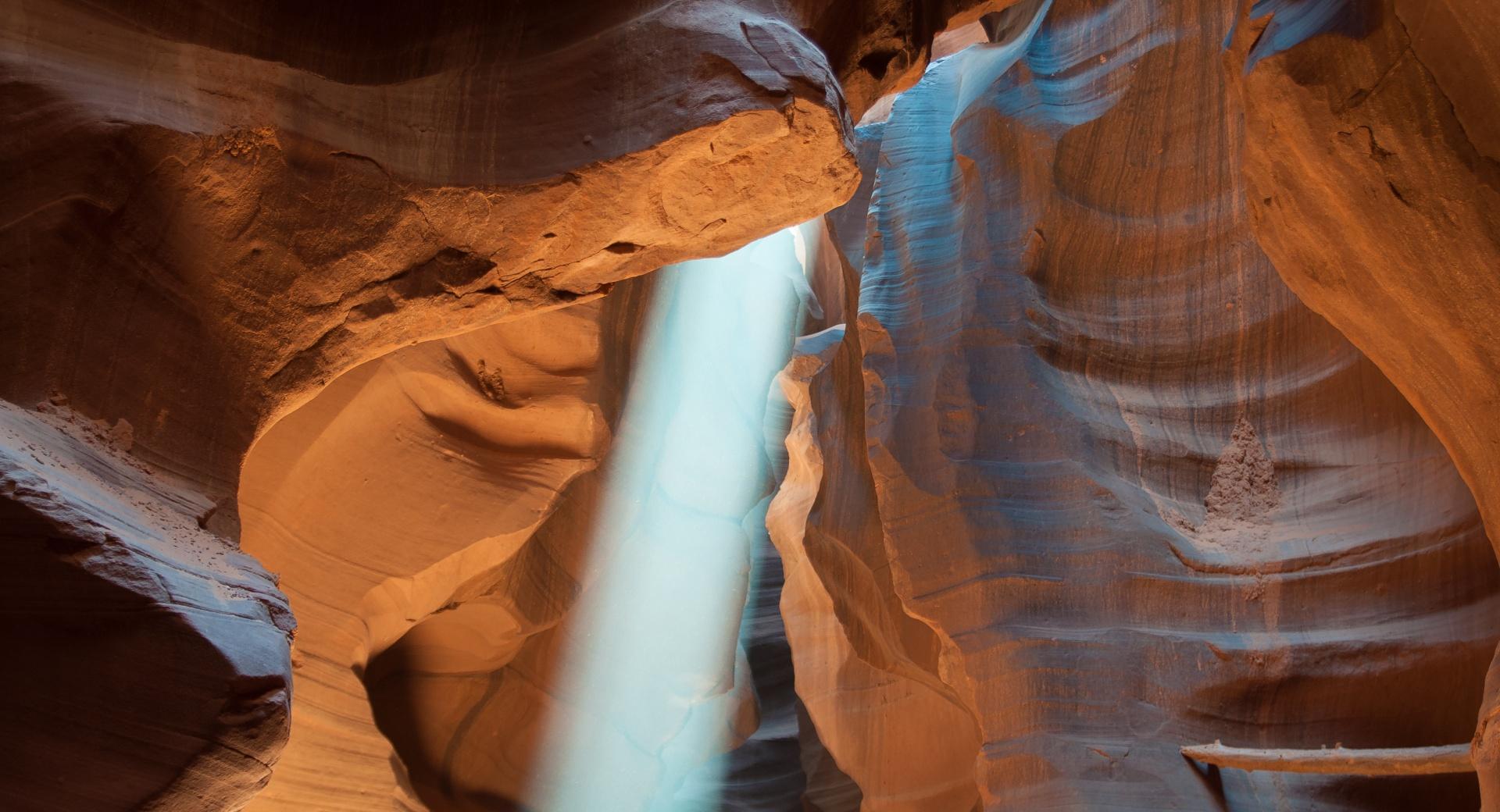 Antelope Canyon Beams at 750 x 1334 iPhone 6 size wallpapers HD quality