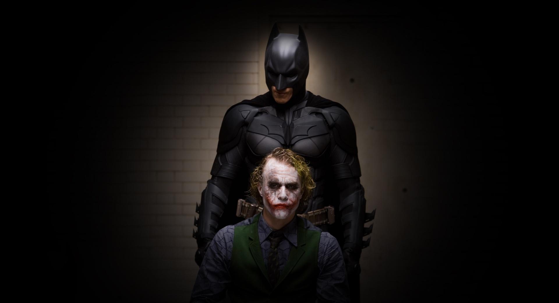 Batman And Joker at 640 x 1136 iPhone 5 size wallpapers HD quality