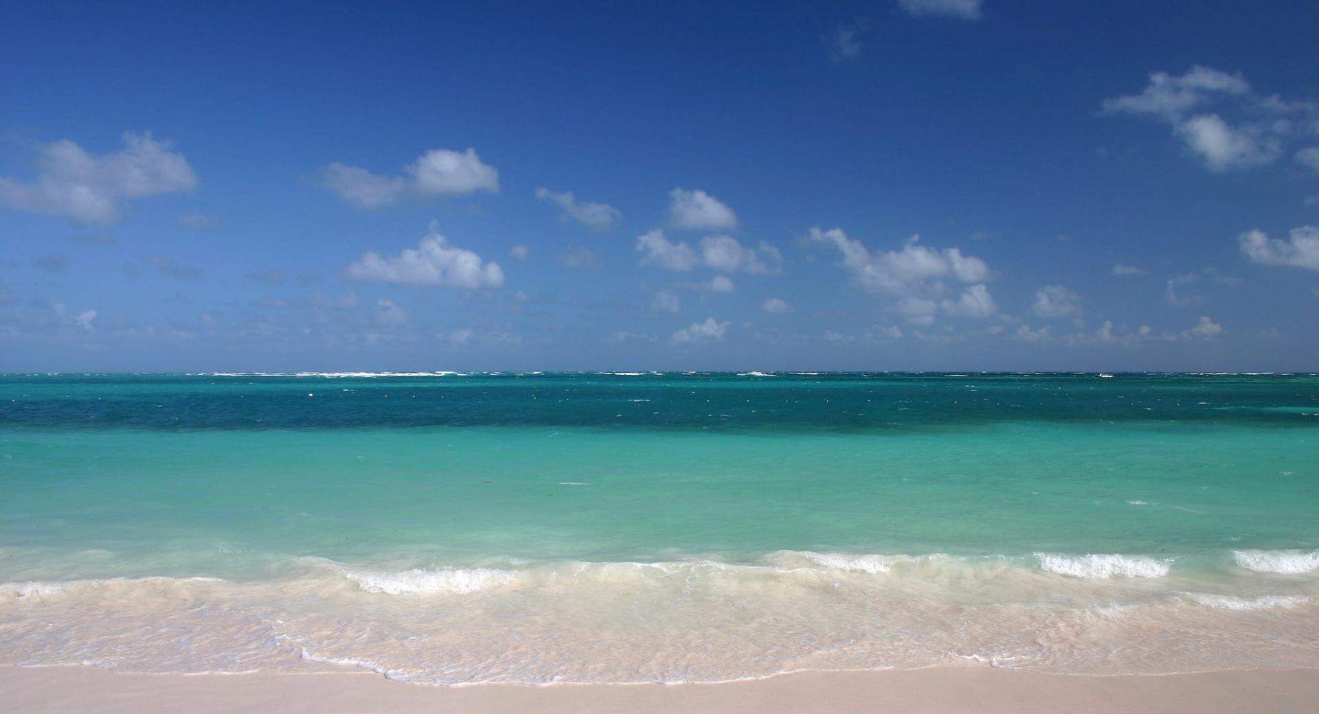 Best Beach In The World at 750 x 1334 iPhone 6 size wallpapers HD quality