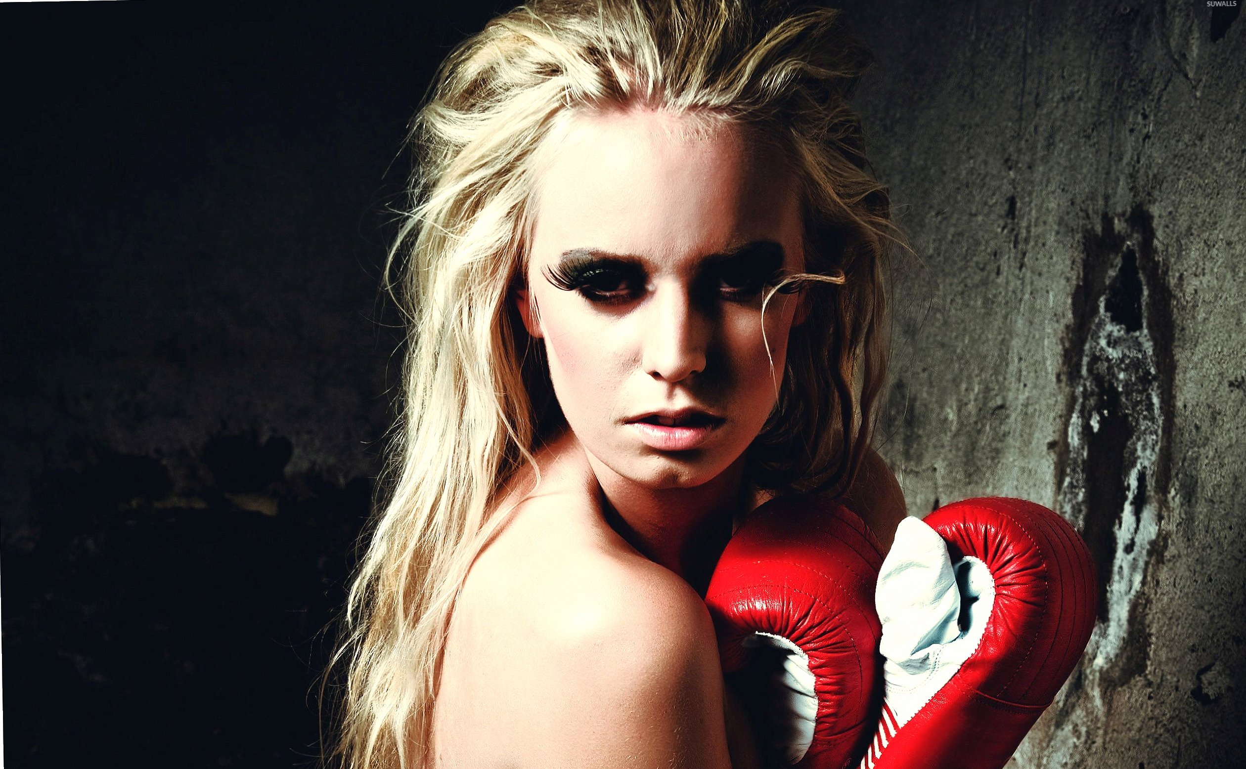 Boxing model at 1024 x 1024 iPad size wallpapers HD quality