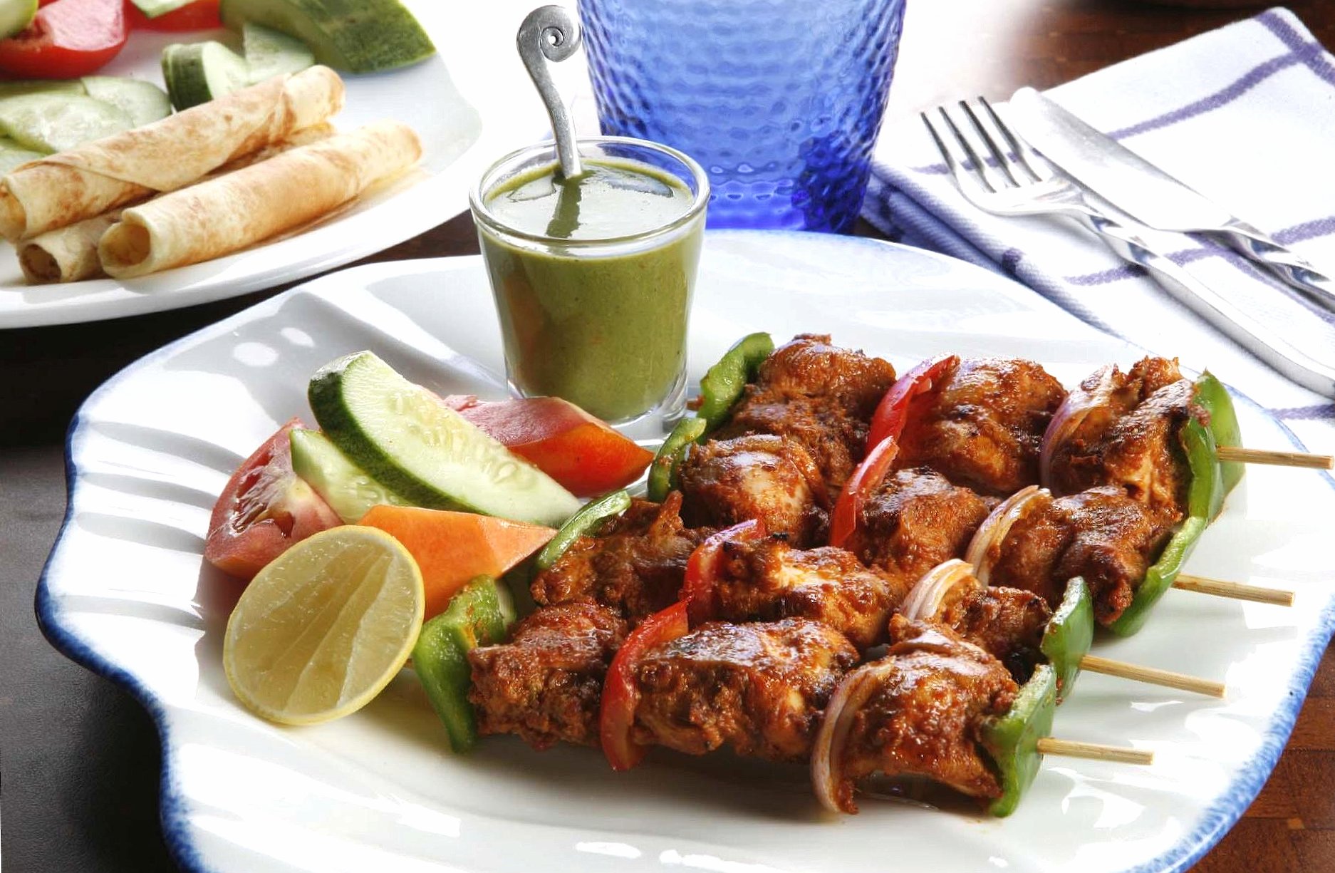 Chicken skewers grill at 640 x 960 iPhone 4 size wallpapers HD quality