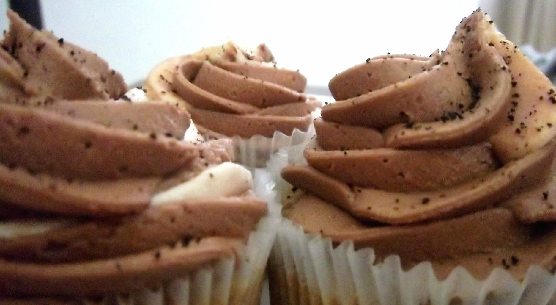 Coffee cupcakes at 1280 x 960 size wallpapers HD quality