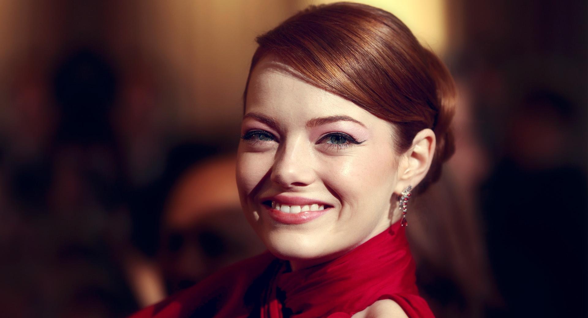 Emma Stone 84th Acad. Award at 1024 x 1024 iPad size wallpapers HD quality