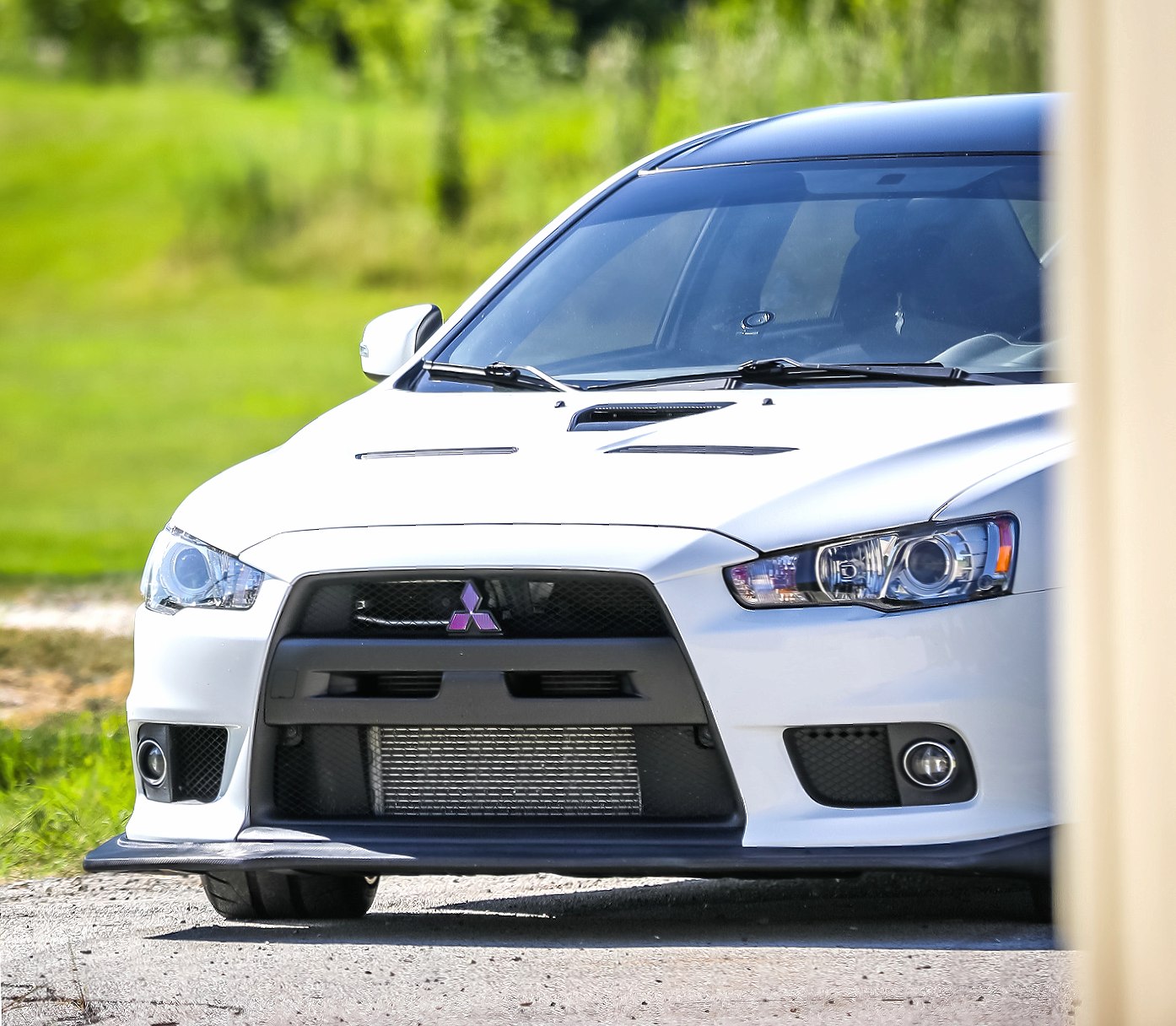 Evo at 1152 x 864 size wallpapers HD quality