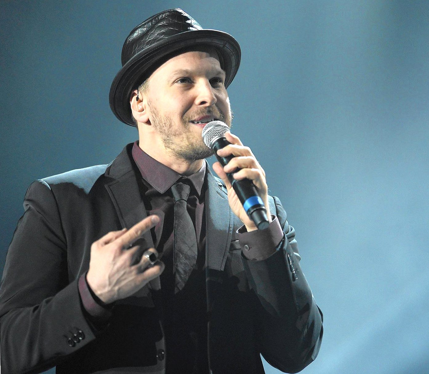 Gavin Degraw at 1024 x 1024 iPad size wallpapers HD quality