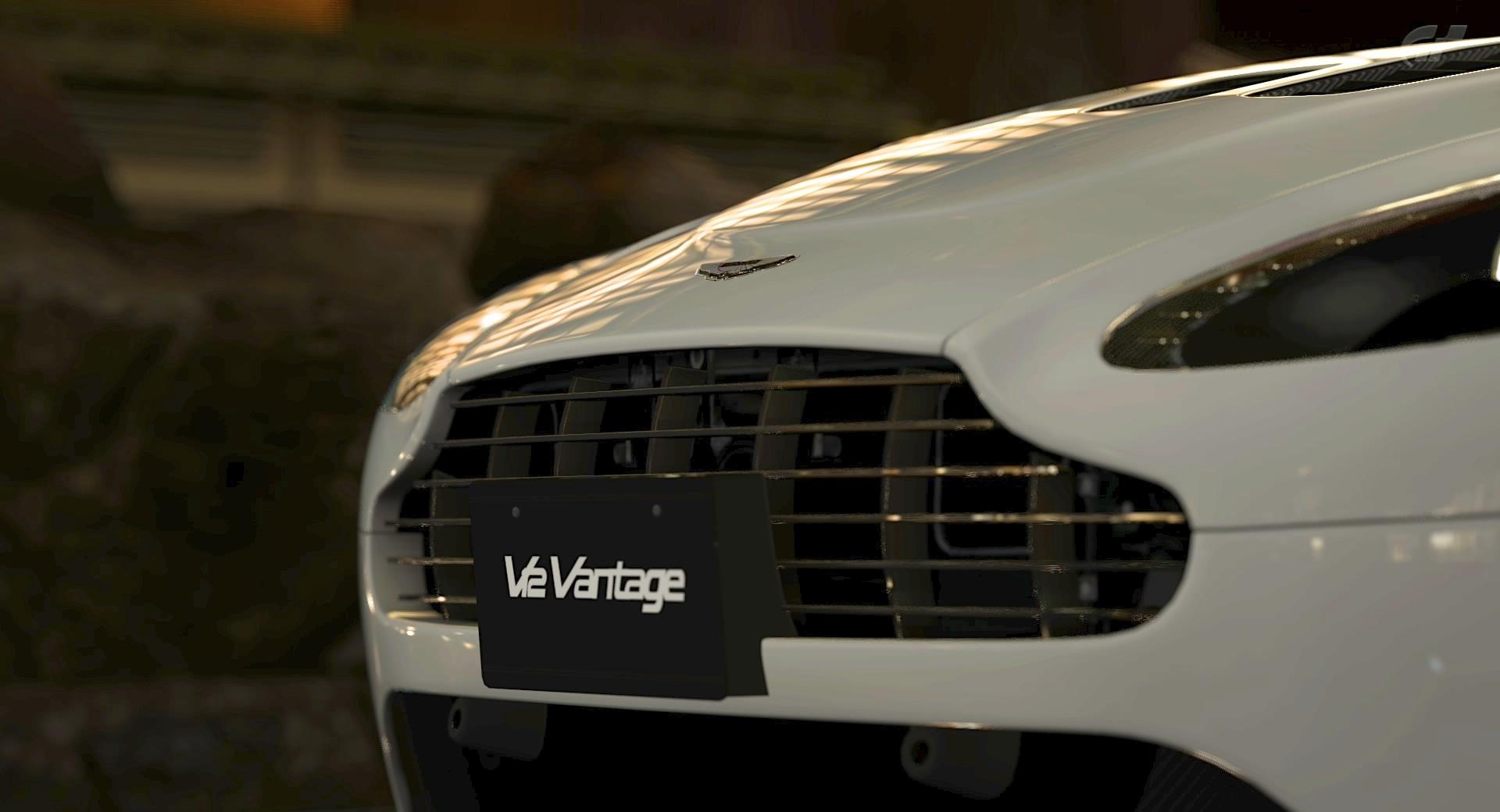 Gran Turismo 5 Aston Martin V12 Vantage wallpapers HD quality