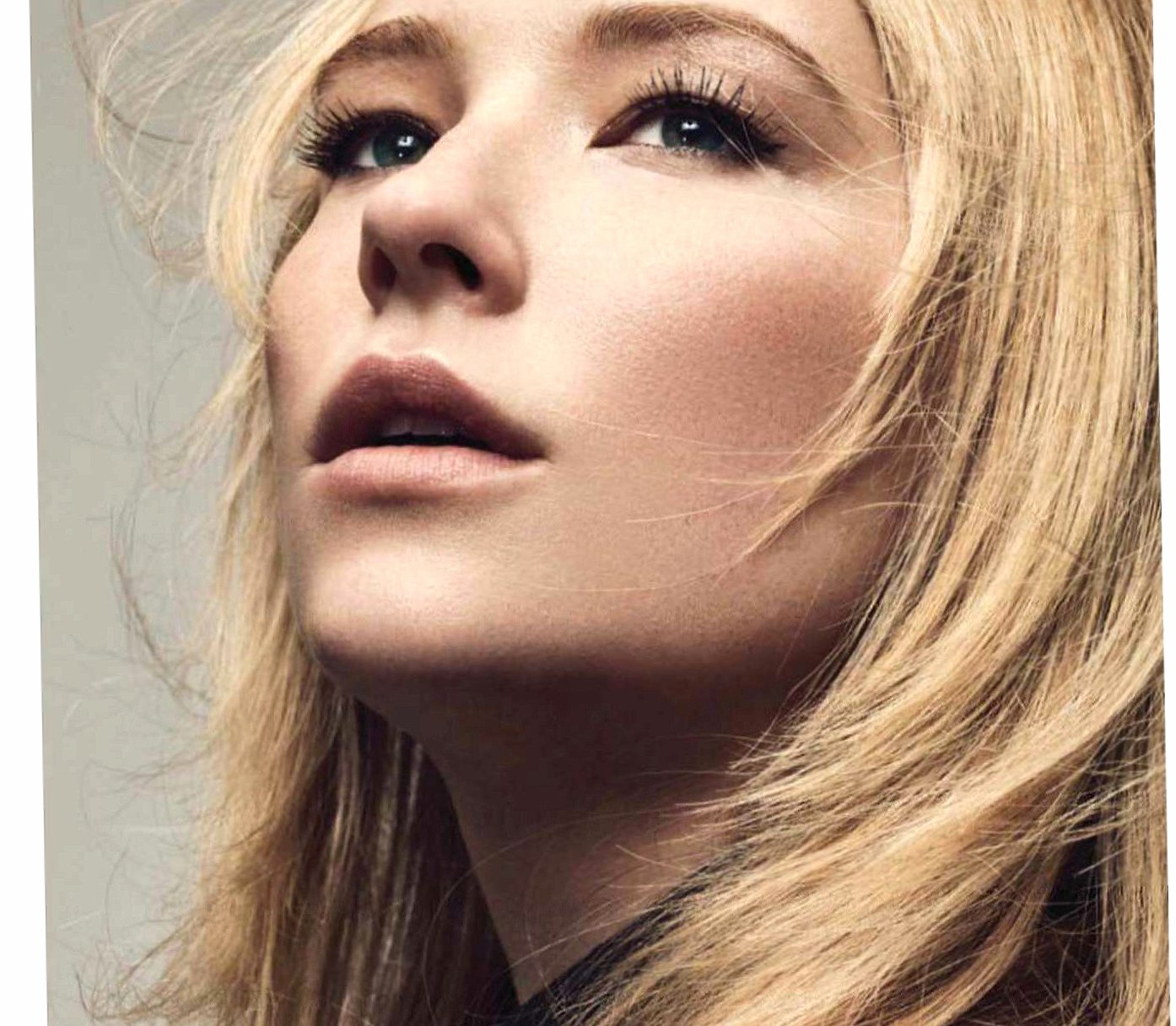 Haley Bennett at 640 x 1136 iPhone 5 size wallpapers HD quality