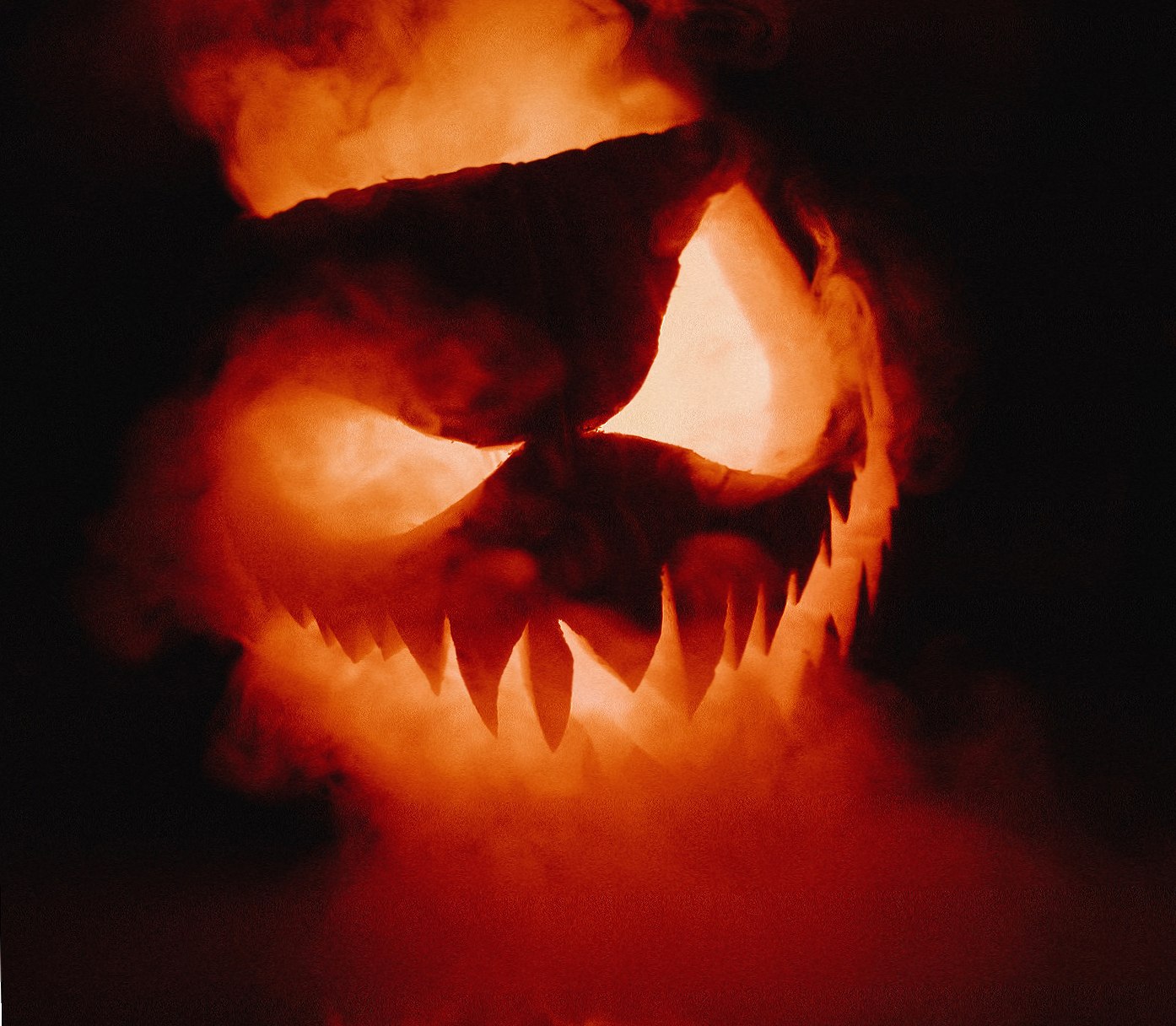 Halloween Glow at 750 x 1334 iPhone 6 size wallpapers HD quality
