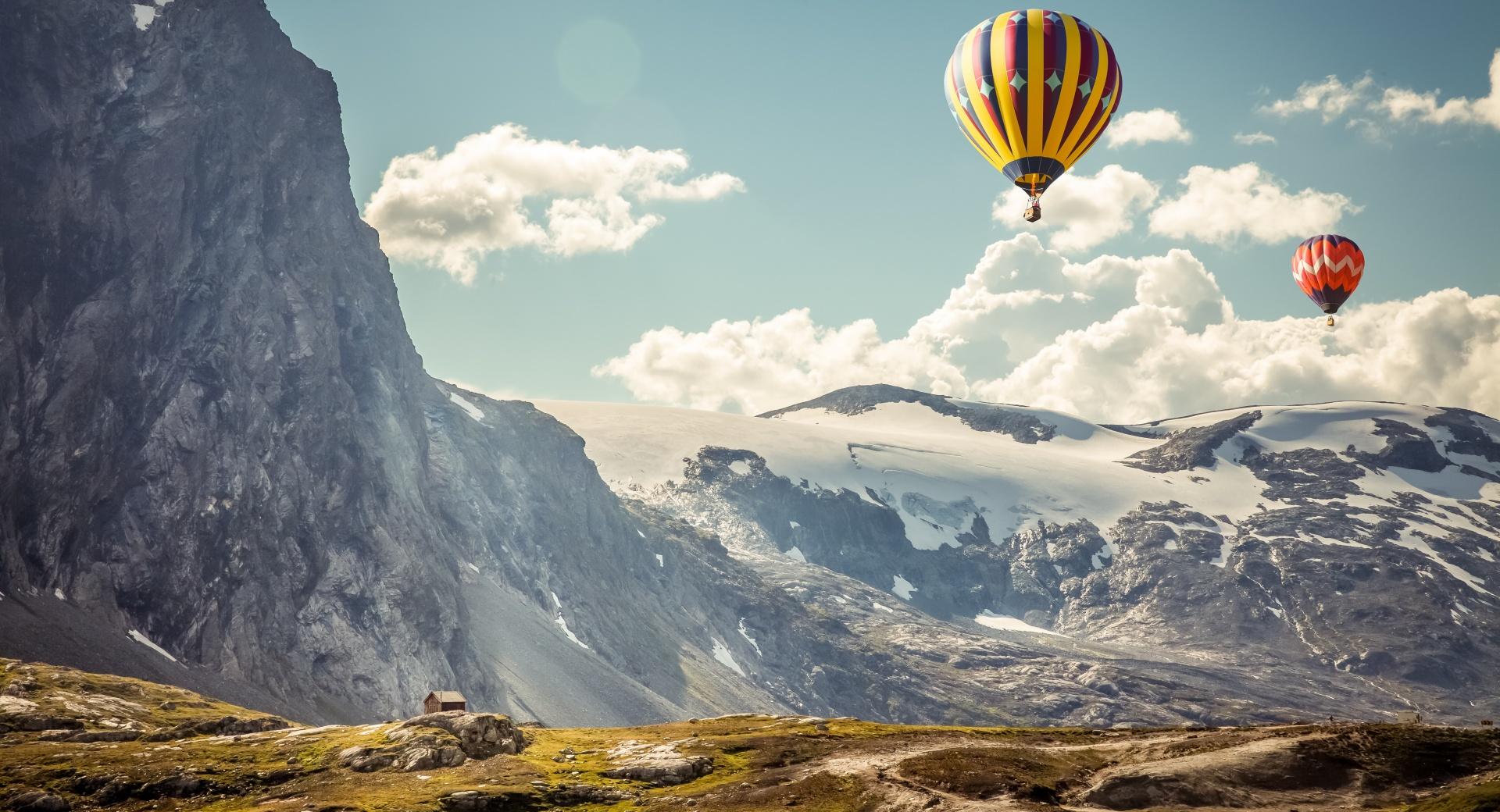 Hot Air Balloons in the Air at 750 x 1334 iPhone 6 size wallpapers HD quality