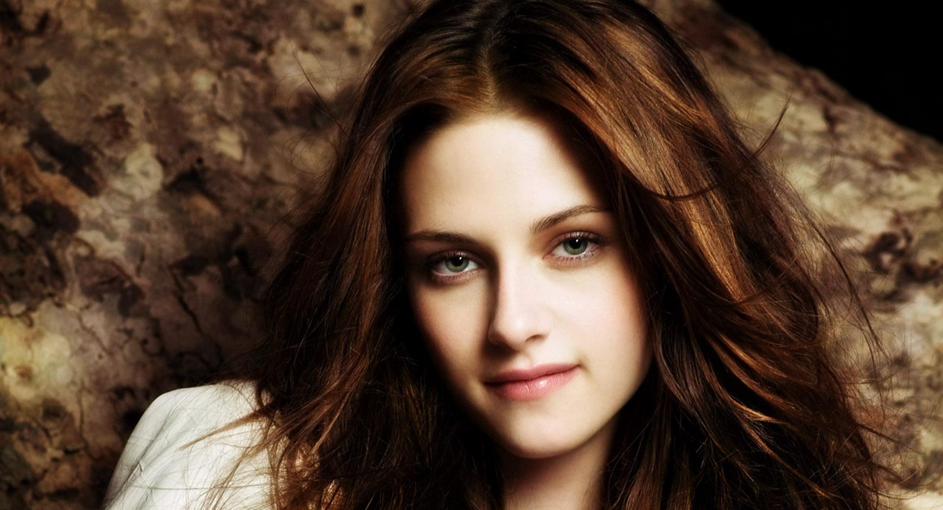 Kristen Stewart (2012) at 640 x 960 iPhone 4 size wallpapers HD quality