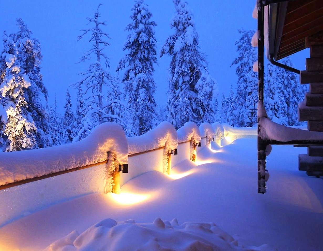 Ligh night snow cottage landscape at 640 x 1136 iPhone 5 size wallpapers HD quality