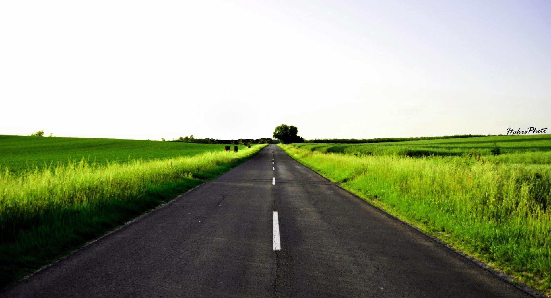 Longest Road at 2048 x 2048 iPad size wallpapers HD quality