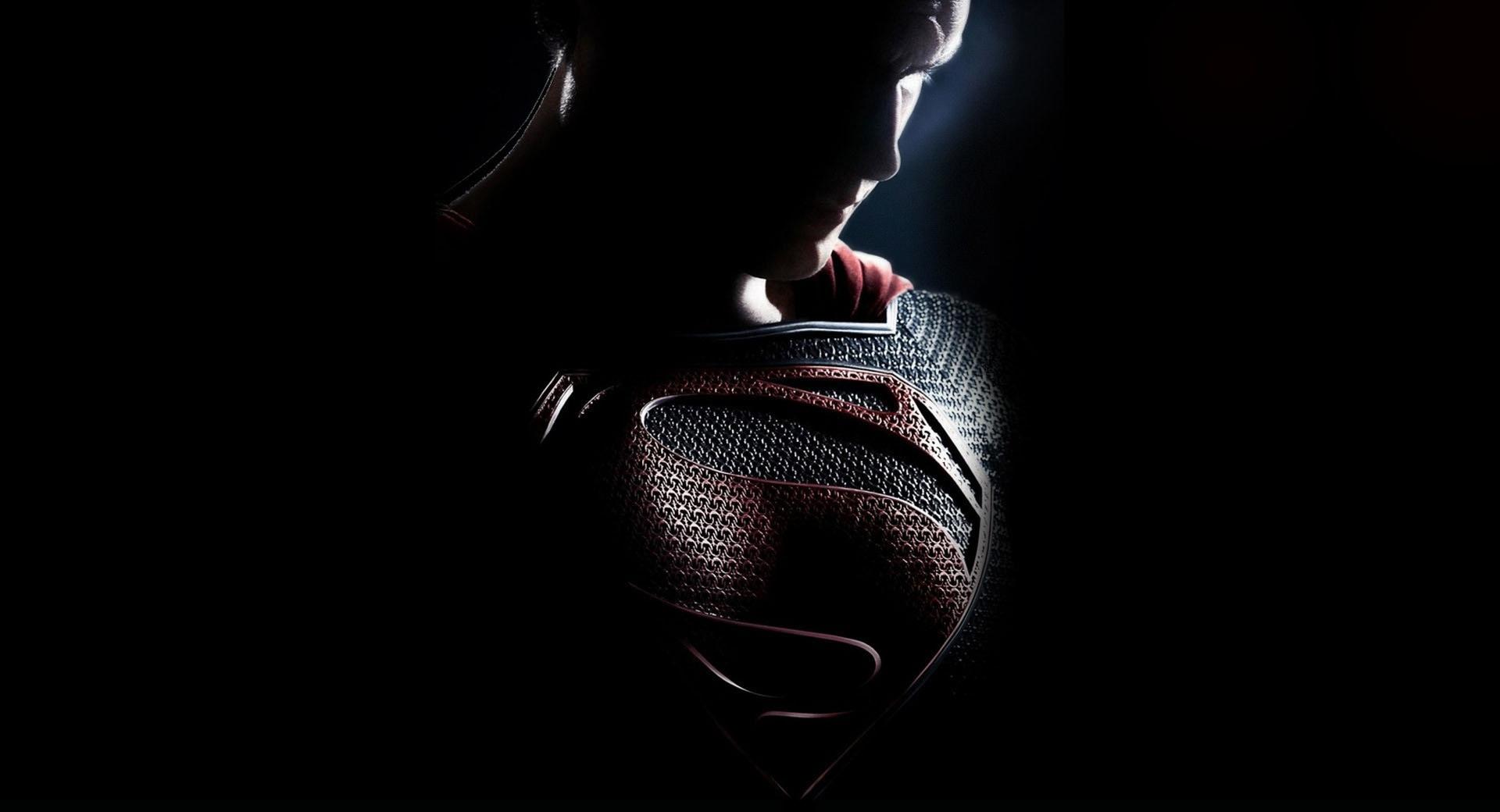Man Of Steel 2013 Superman at 2048 x 2048 iPad size wallpapers HD quality