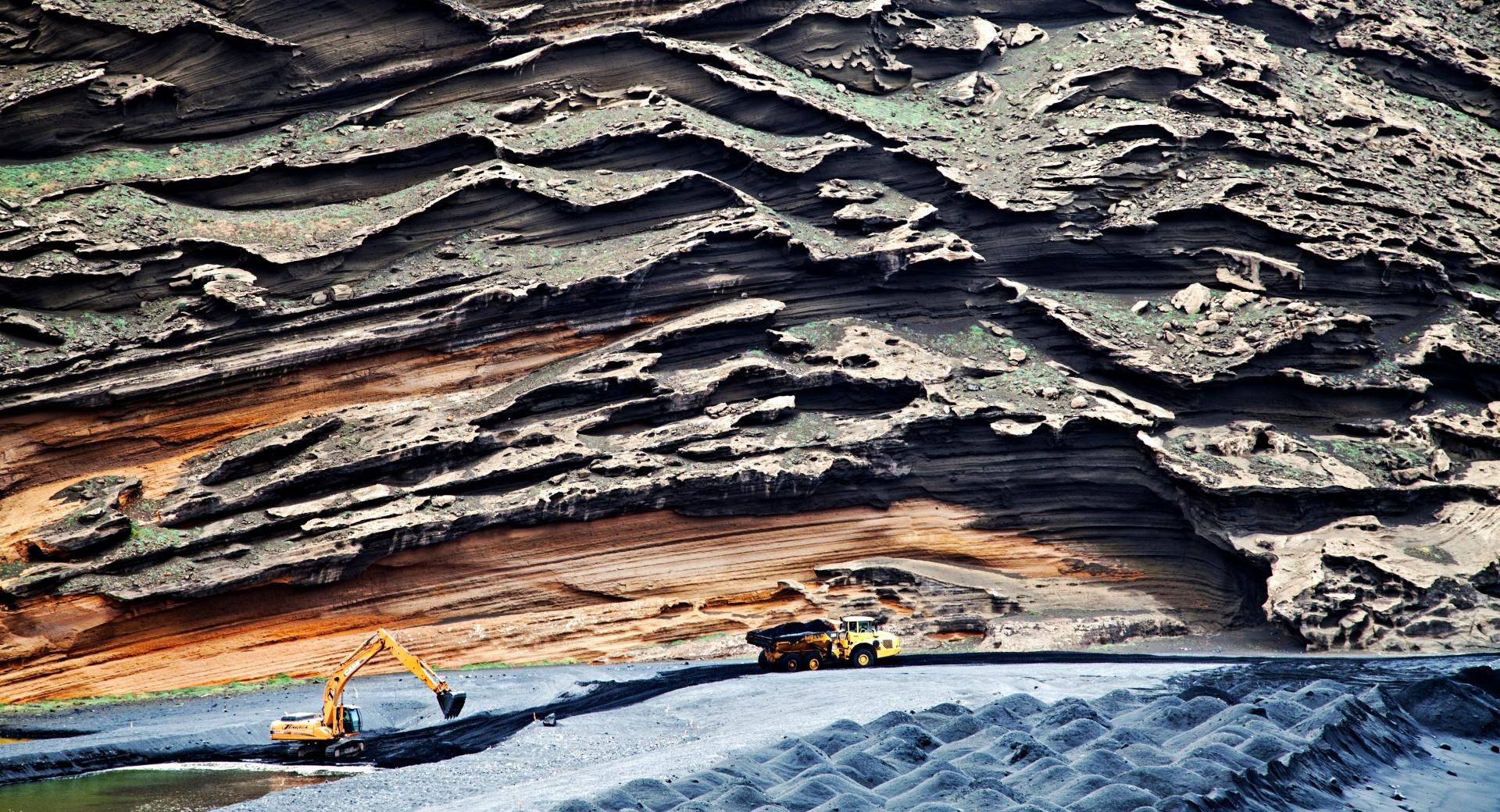 Mining Area at 640 x 1136 iPhone 5 size wallpapers HD quality