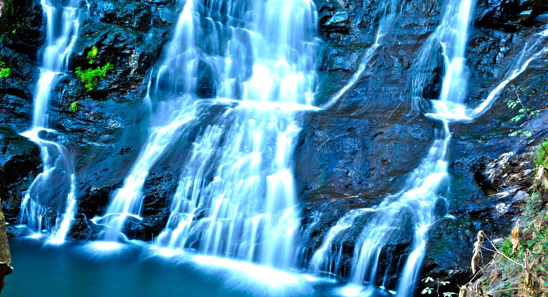 Misty Waterfall at 640 x 1136 iPhone 5 size wallpapers HD quality