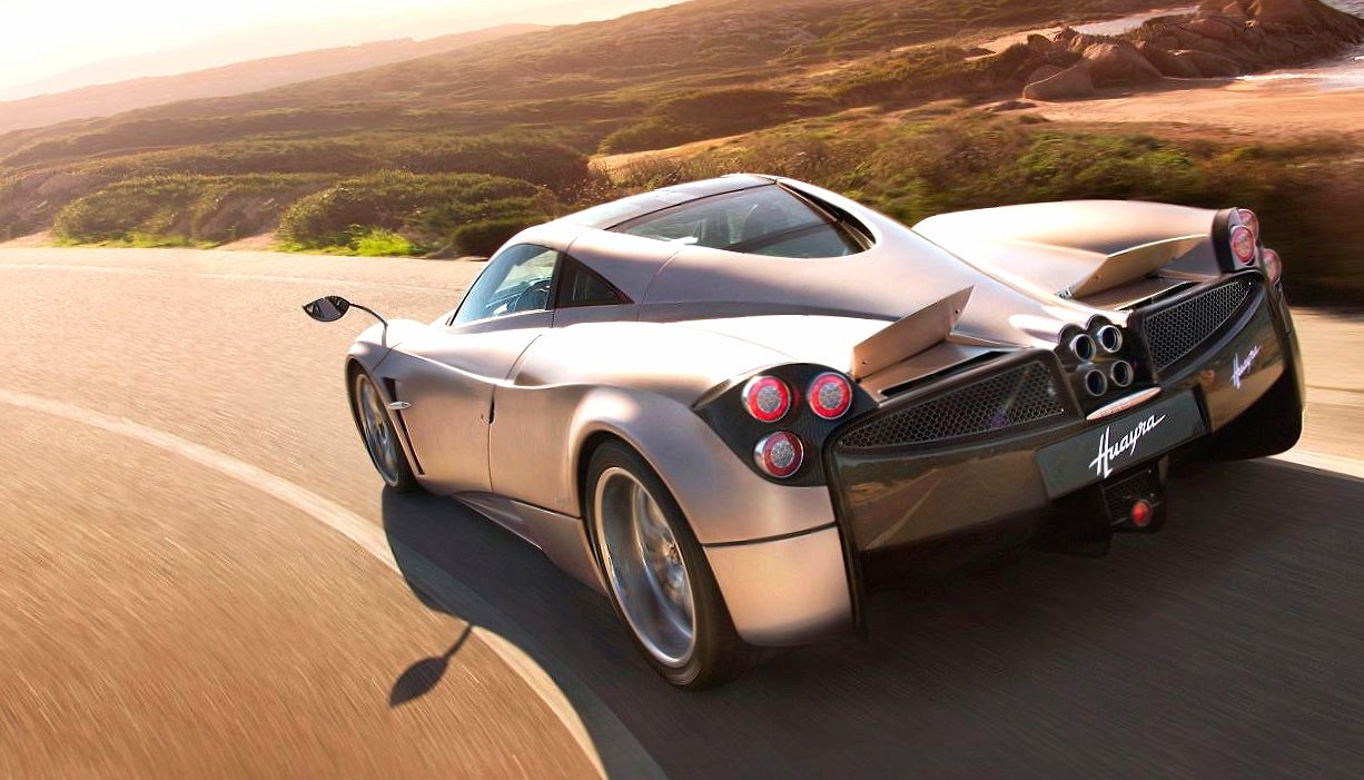 Pagani huayra speedcam at 1152 x 864 size wallpapers HD quality