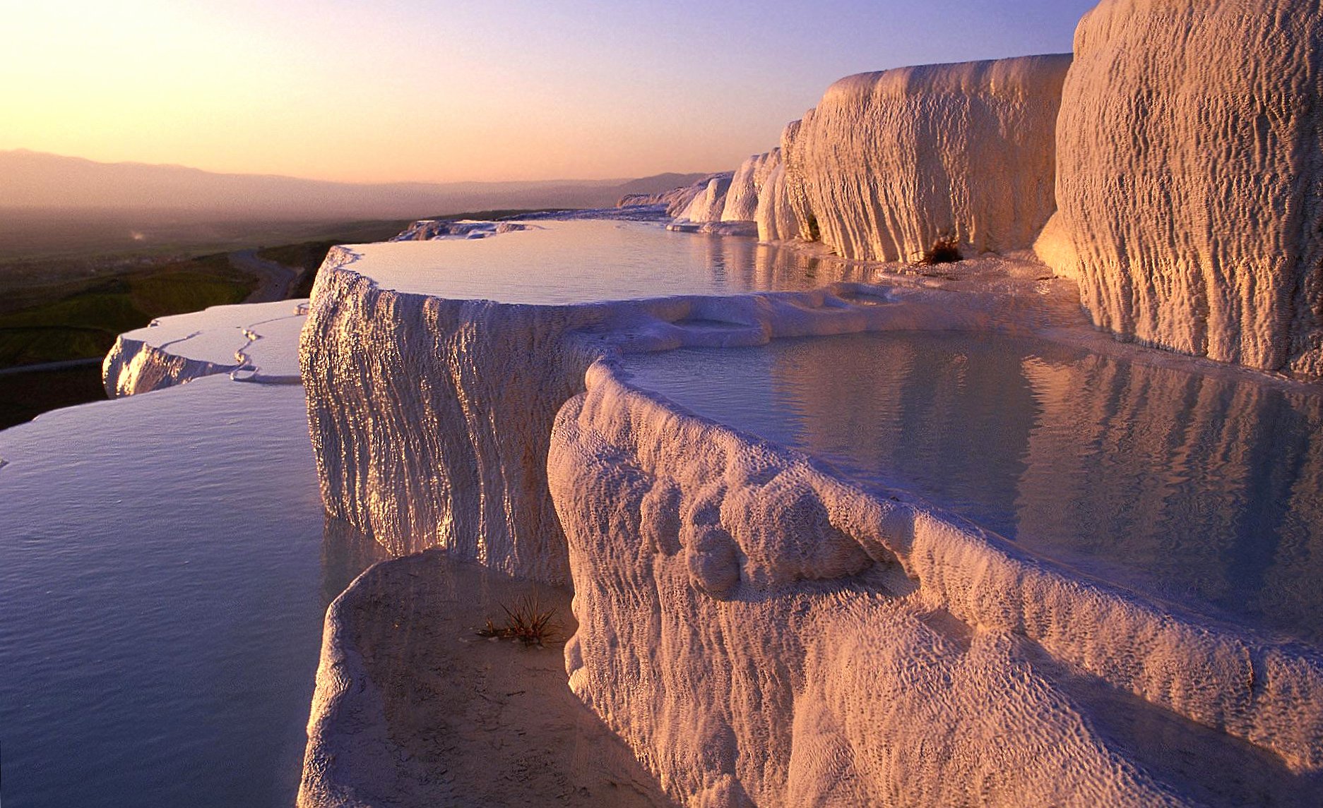 Pamukkale turkey at 640 x 960 iPhone 4 size wallpapers HD quality