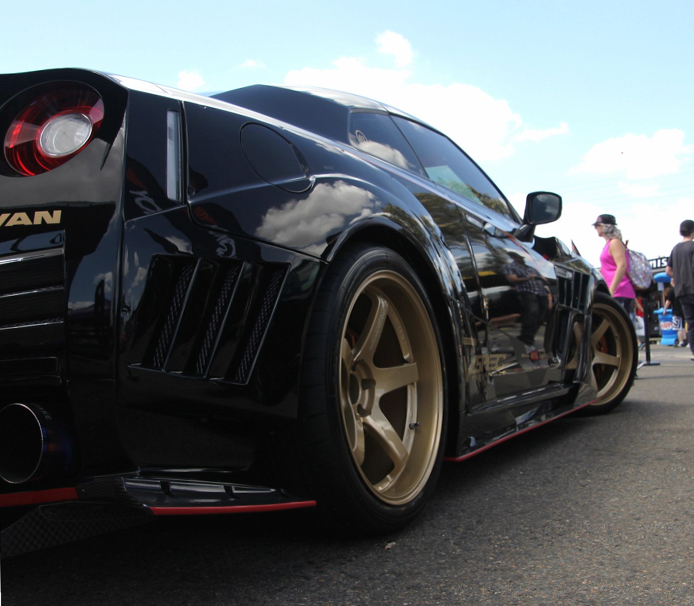 R35 GT-R at 640 x 960 iPhone 4 size wallpapers HD quality