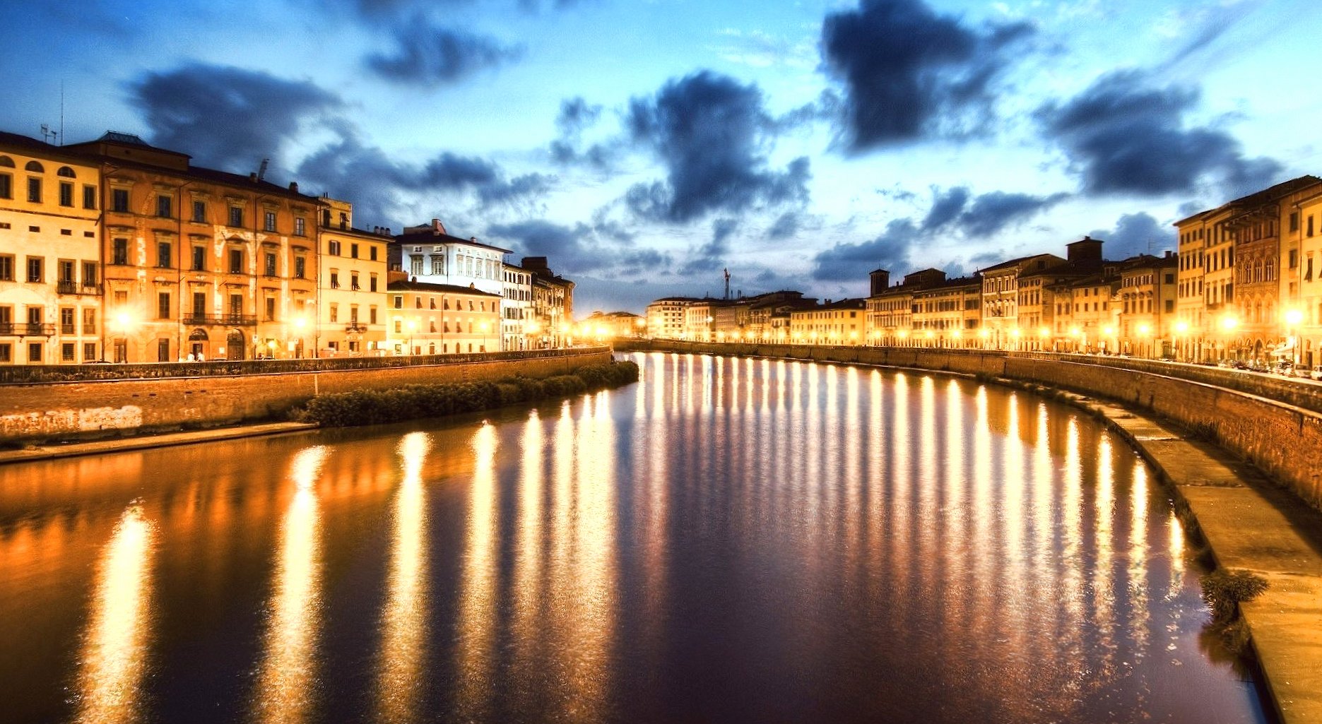 River pisa italy at 2048 x 2048 iPad size wallpapers HD quality