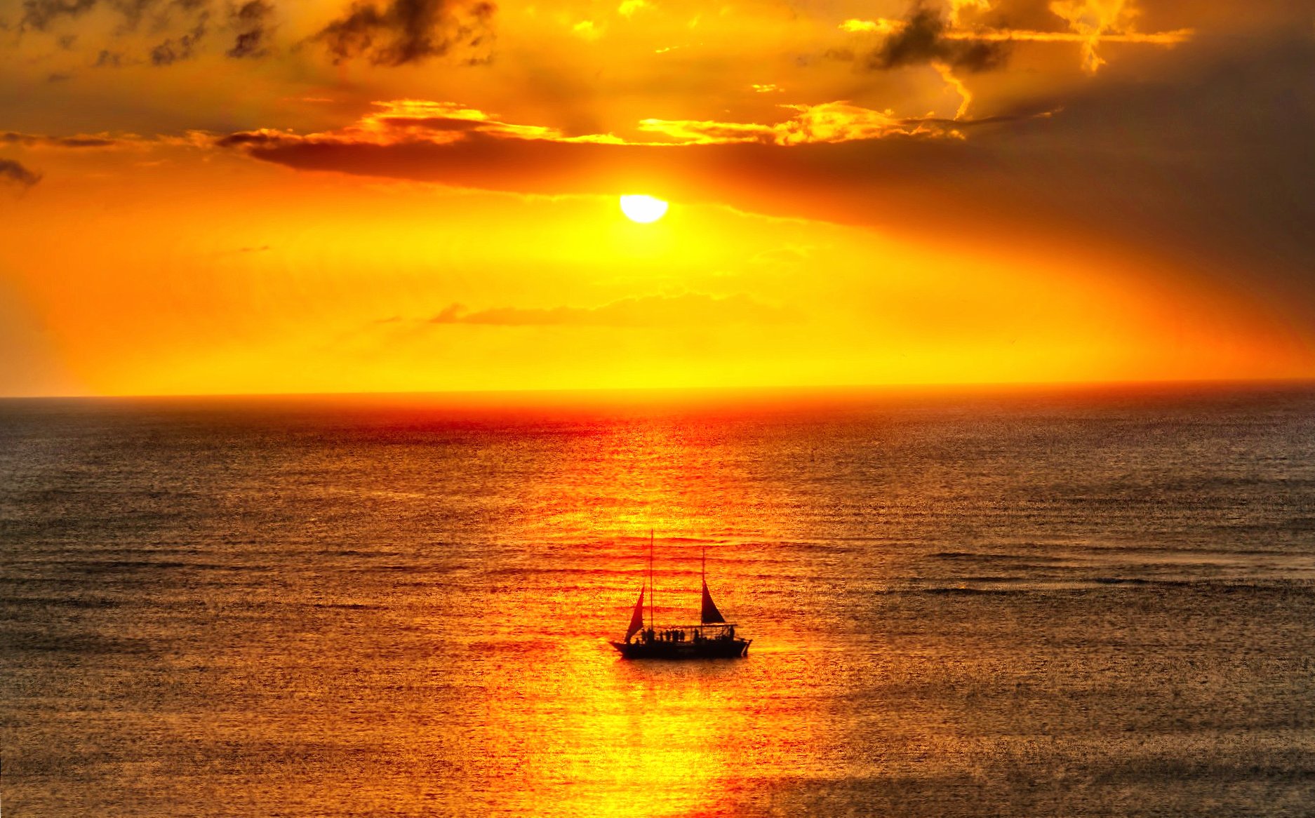 Sailing Boat at 640 x 960 iPhone 4 size wallpapers HD quality