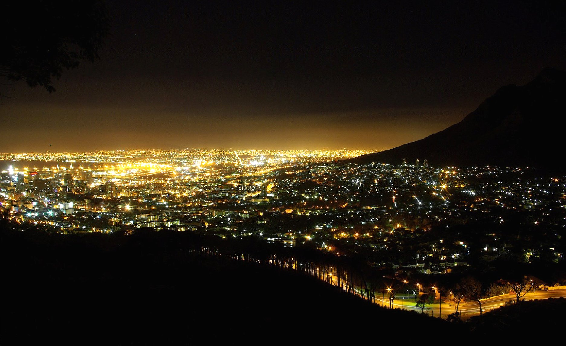 South africa cape town by night at 640 x 1136 iPhone 5 size wallpapers HD quality