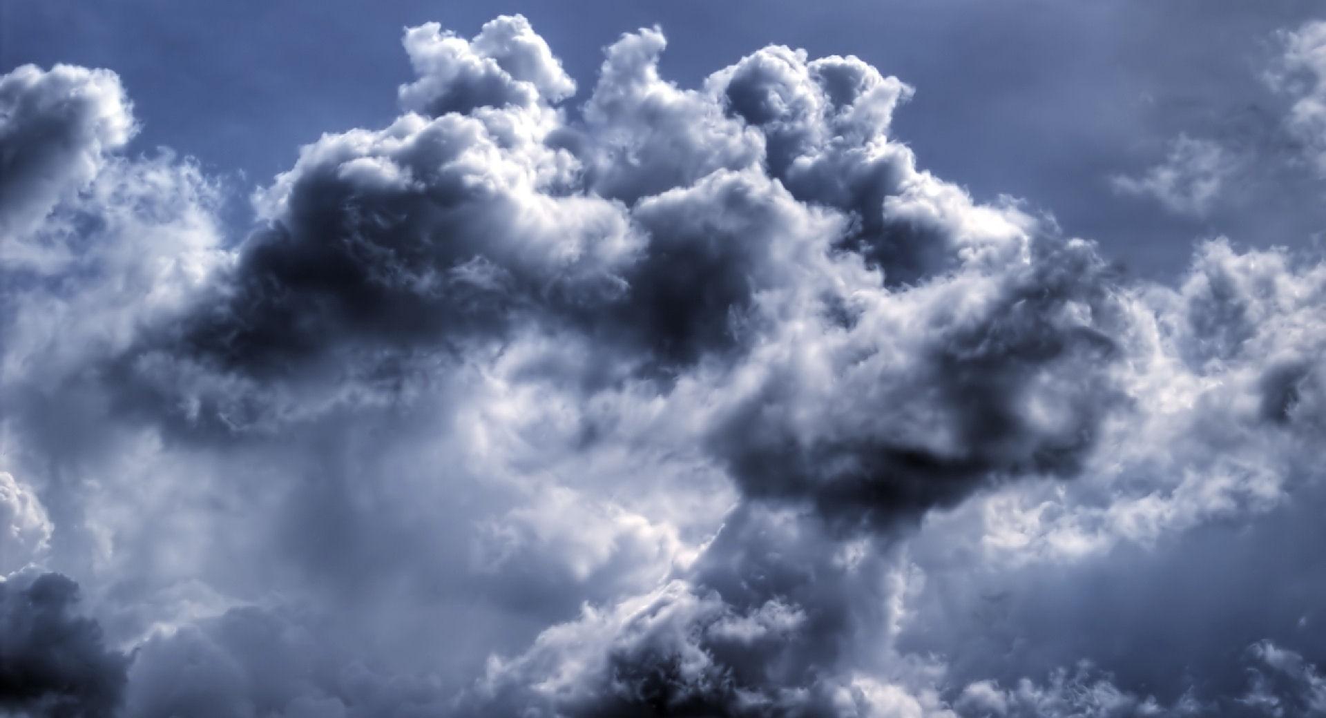 Stormy Clouds Sky at 1600 x 1200 size wallpapers HD quality