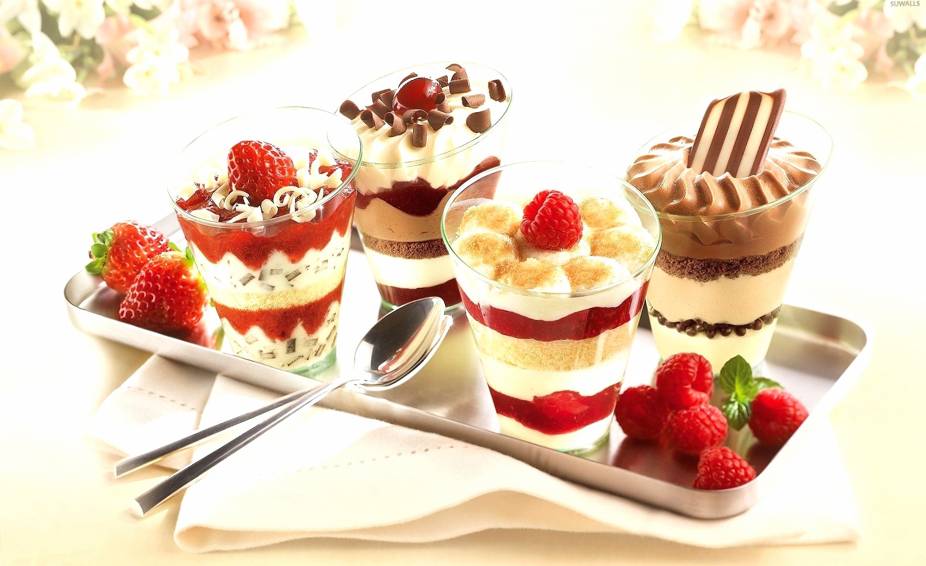 Strawberry and chocolate dessert at 320 x 480 iPhone size wallpapers HD quality