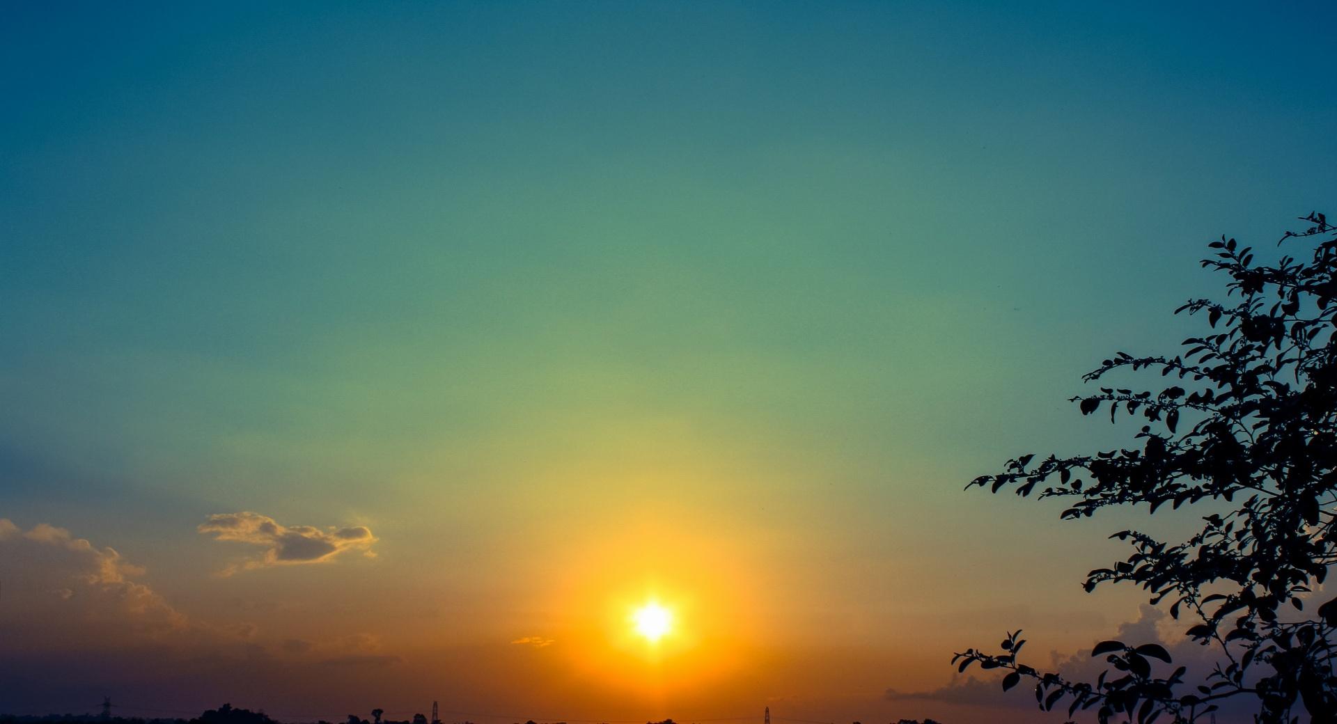 Sun on the West at 640 x 1136 iPhone 5 size wallpapers HD quality