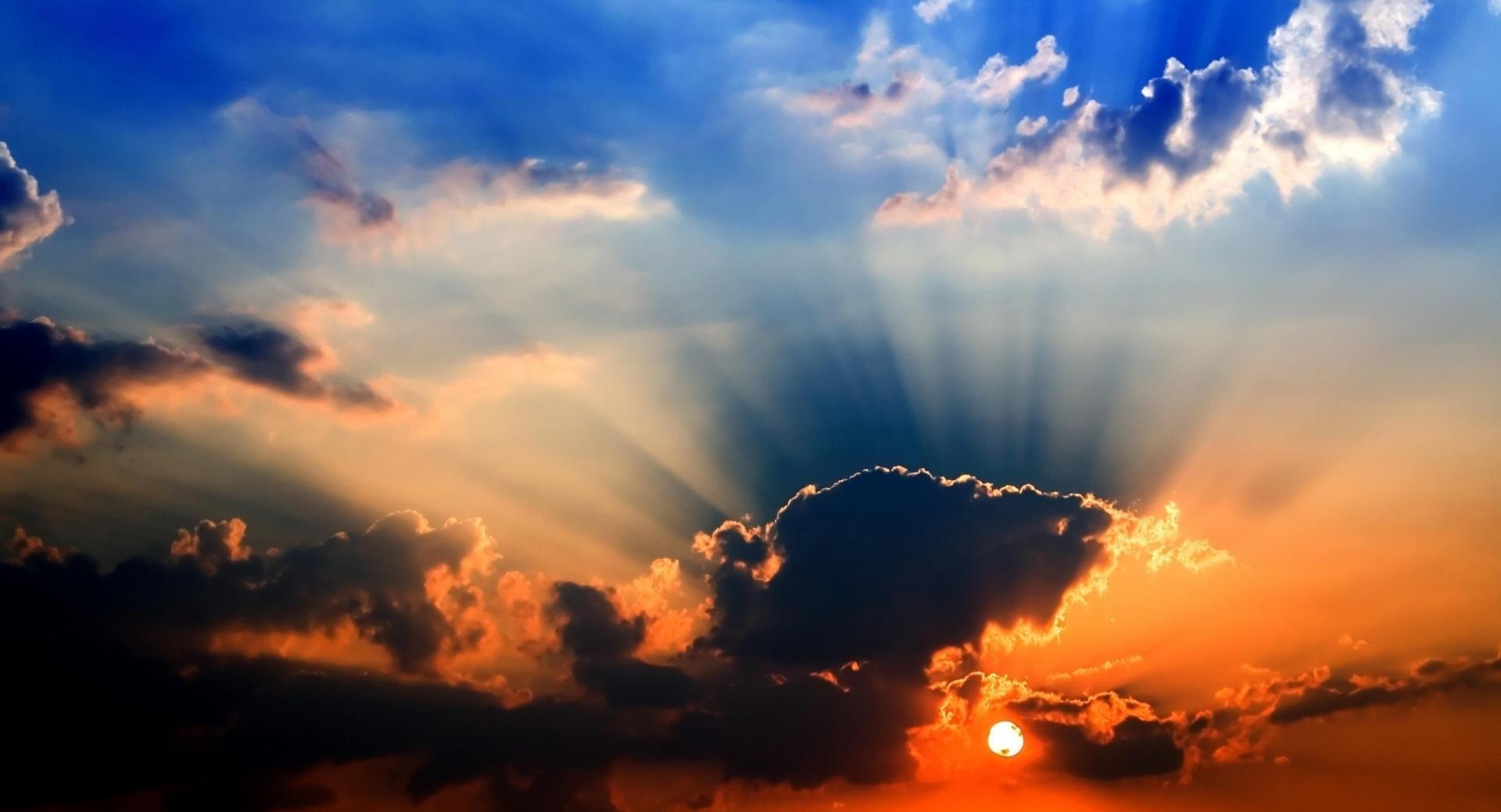 Sunbeams Through Clouds at 2048 x 2048 iPad size wallpapers HD quality