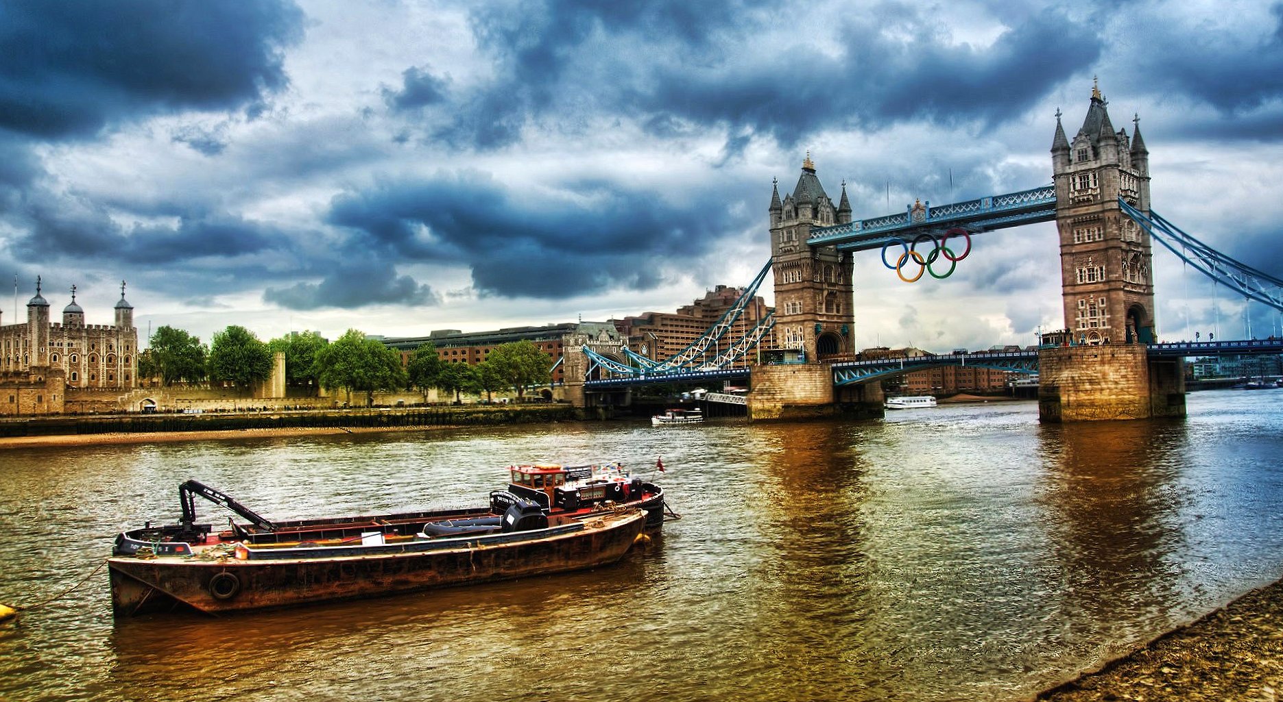 Thames river london tower bridge olimpic at 2048 x 2048 iPad size wallpapers HD quality