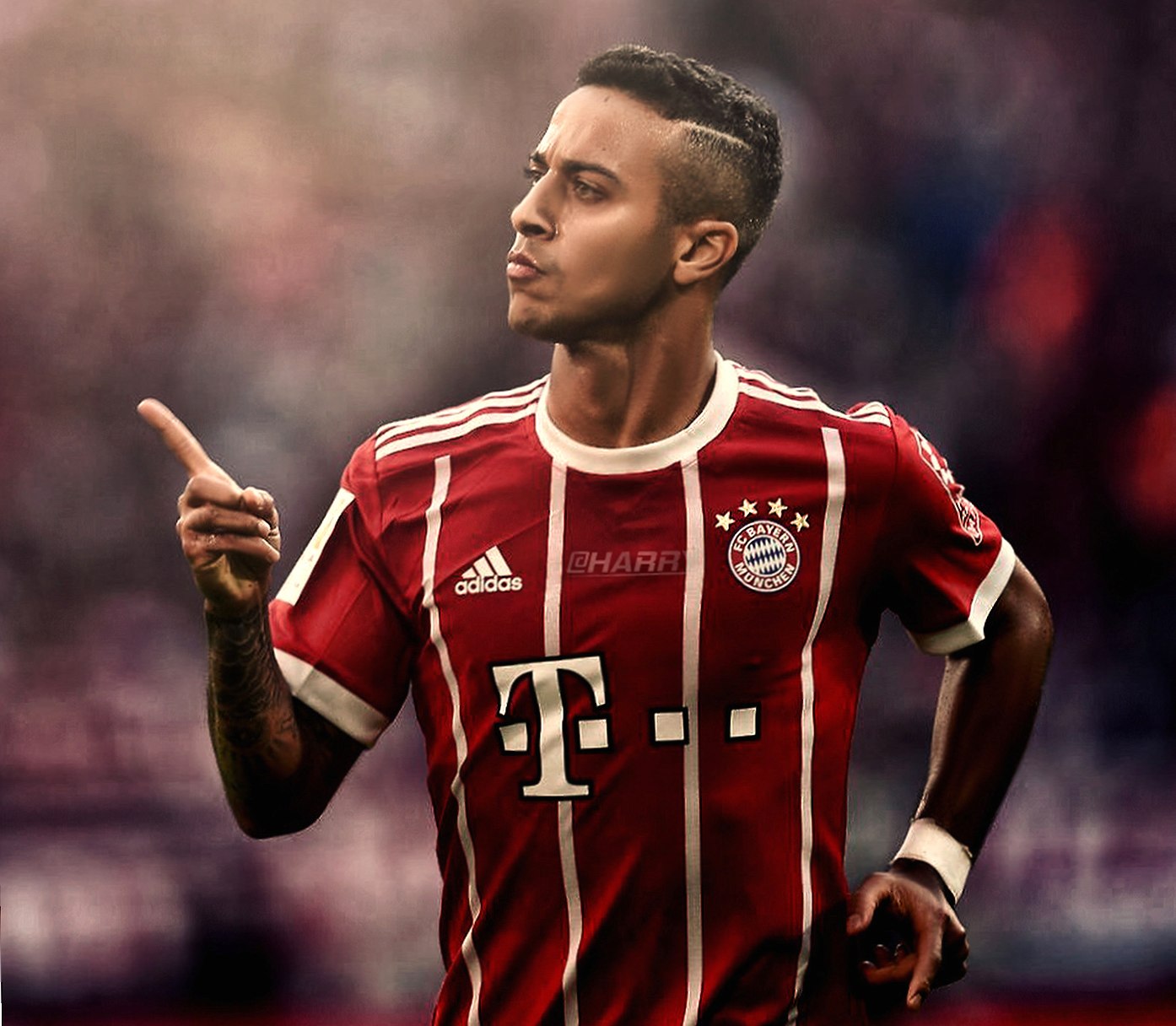 Thiago Alcantara at 2048 x 2048 iPad size wallpapers HD quality