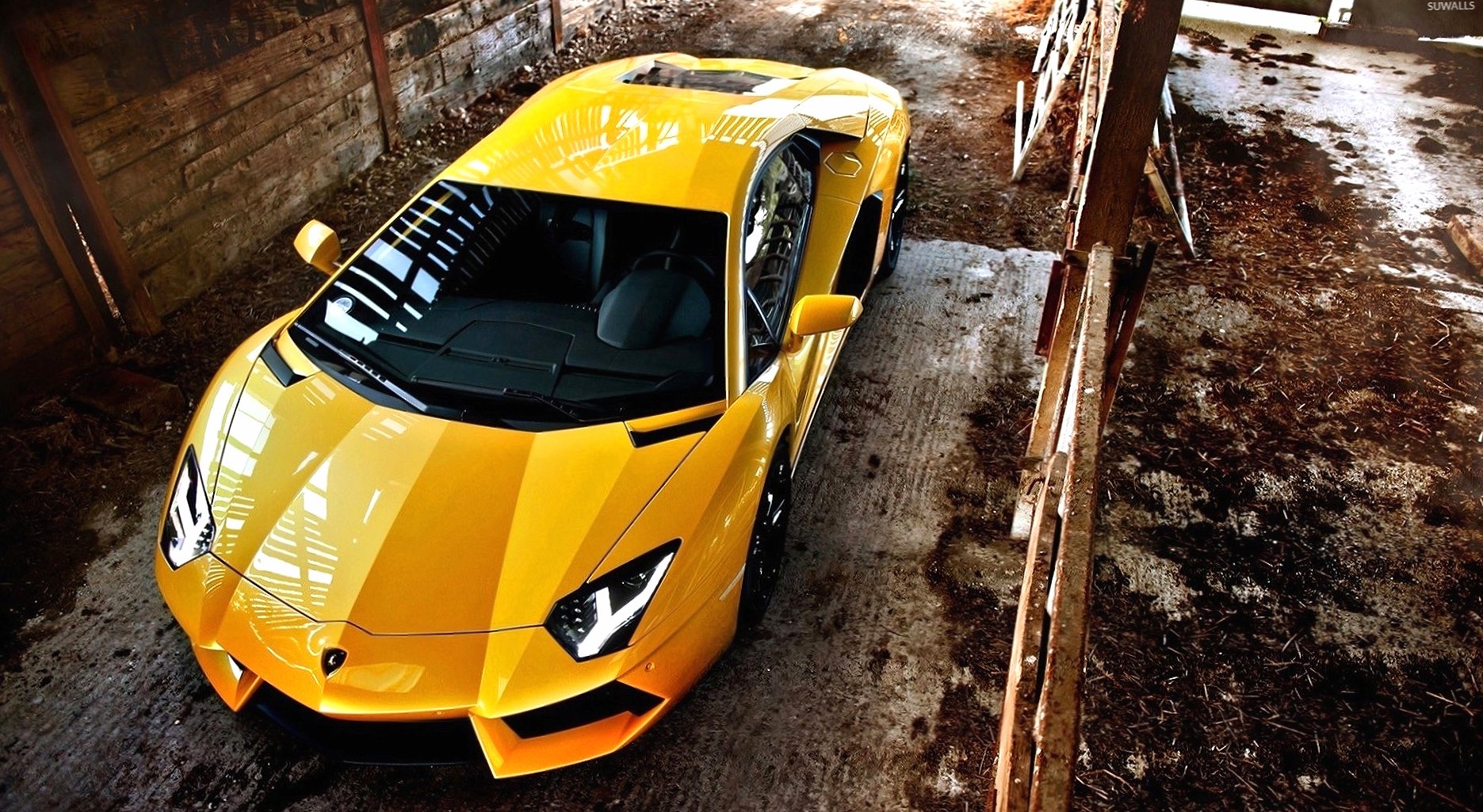 Top view of a yellow Lamborghini Aventador at 640 x 960 iPhone 4 size wallpapers HD quality
