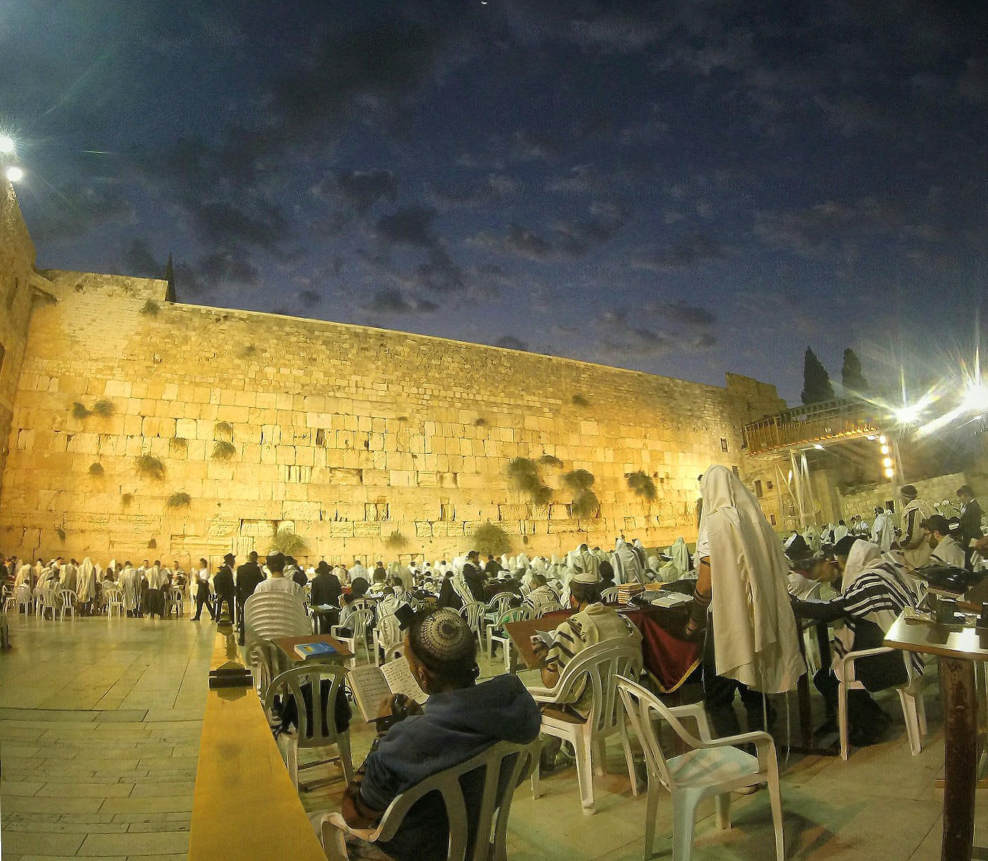 Western wall at 1152 x 864 size wallpapers HD quality