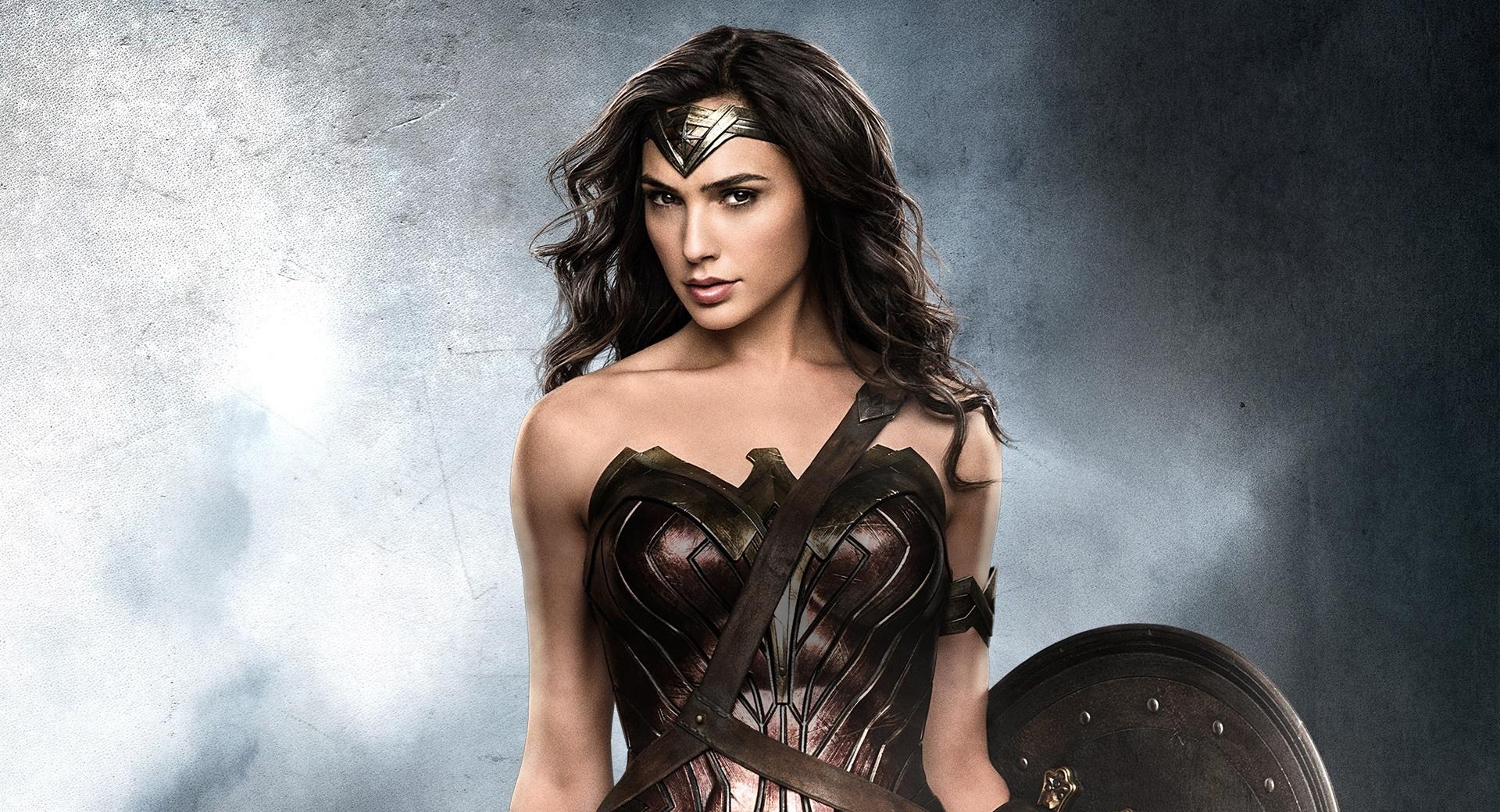 Wonder Woman Gal Gadot at 1024 x 1024 iPad size wallpapers HD quality