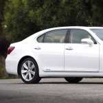 Lexus LS photo