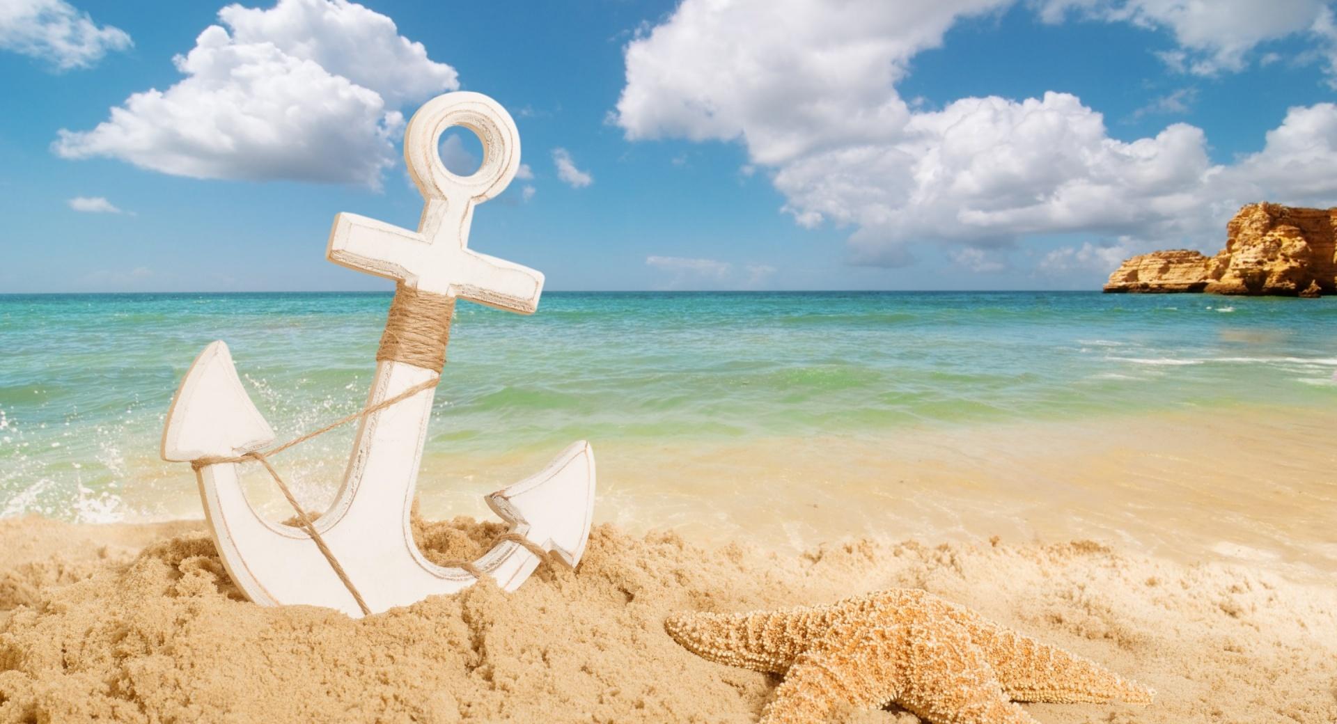 Anchor On The Beach at 1152 x 864 size wallpapers HD quality