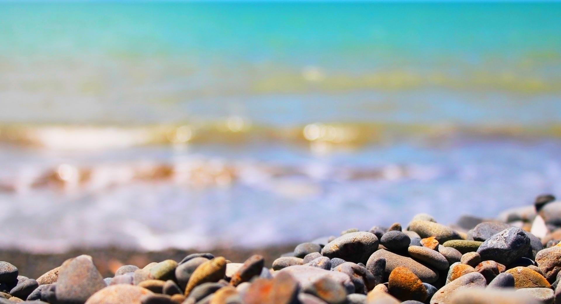 Beach Stones at 1600 x 1200 size wallpapers HD quality