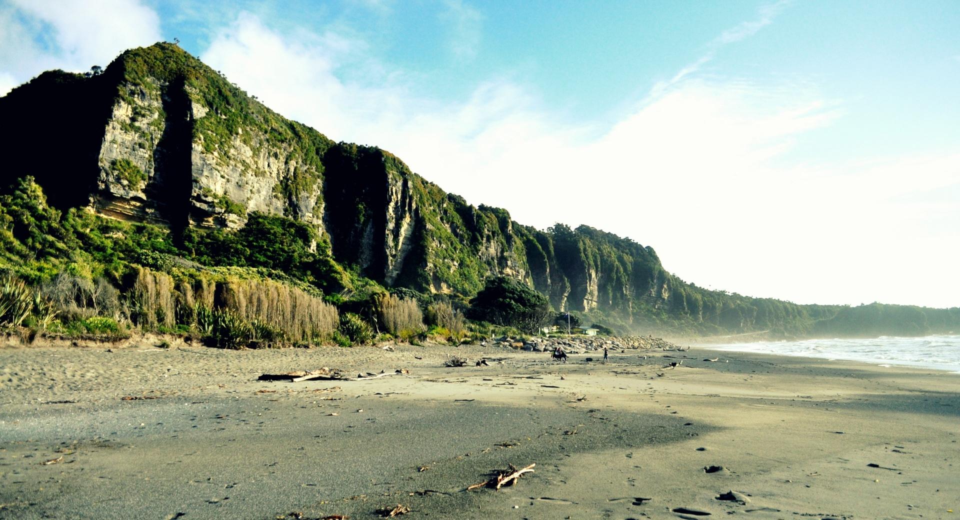 Beautiful Beaches in New Zealand at 640 x 1136 iPhone 5 size wallpapers HD quality
