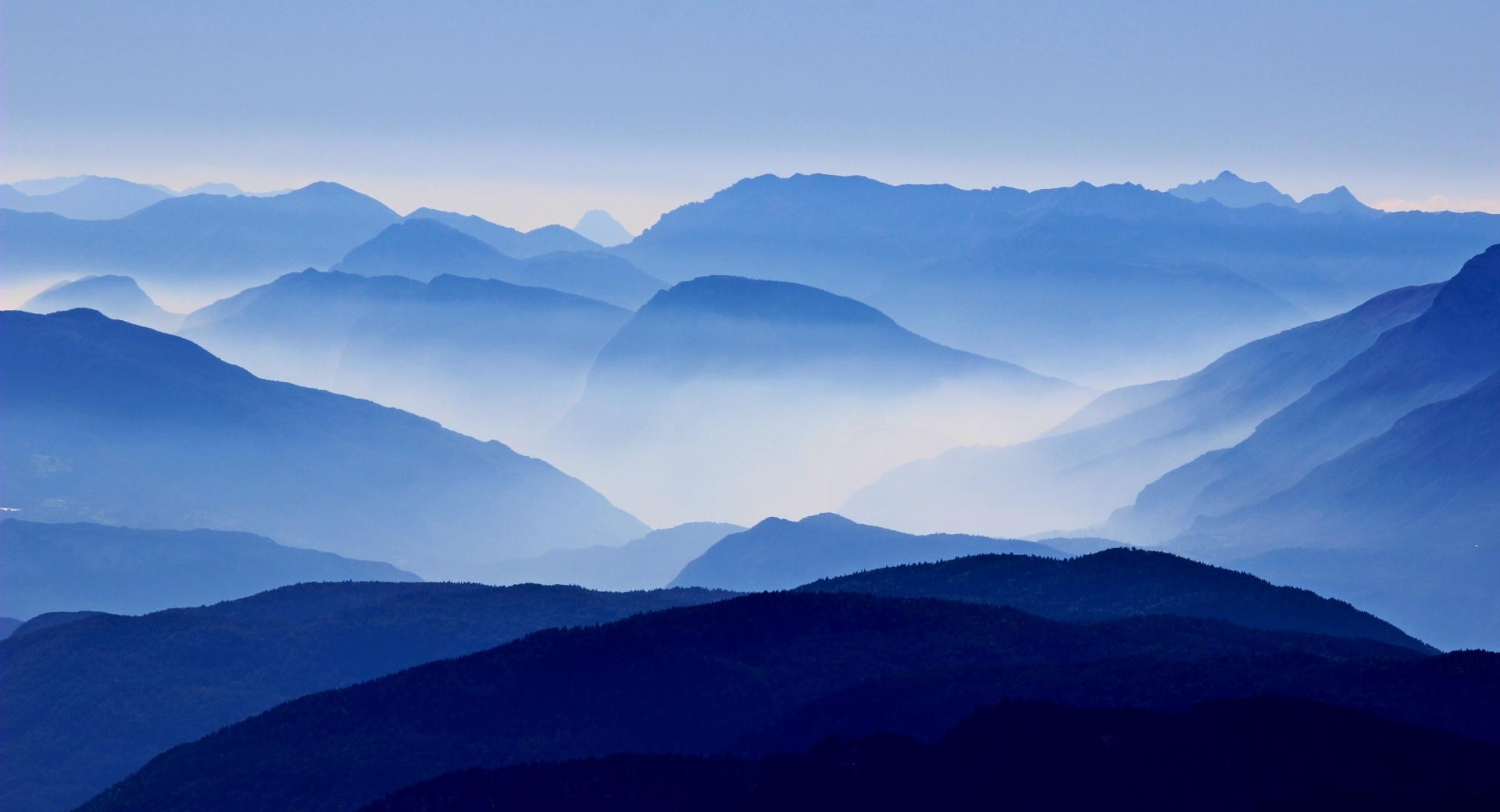Blue Mountains Mist at 1152 x 864 size wallpapers HD quality