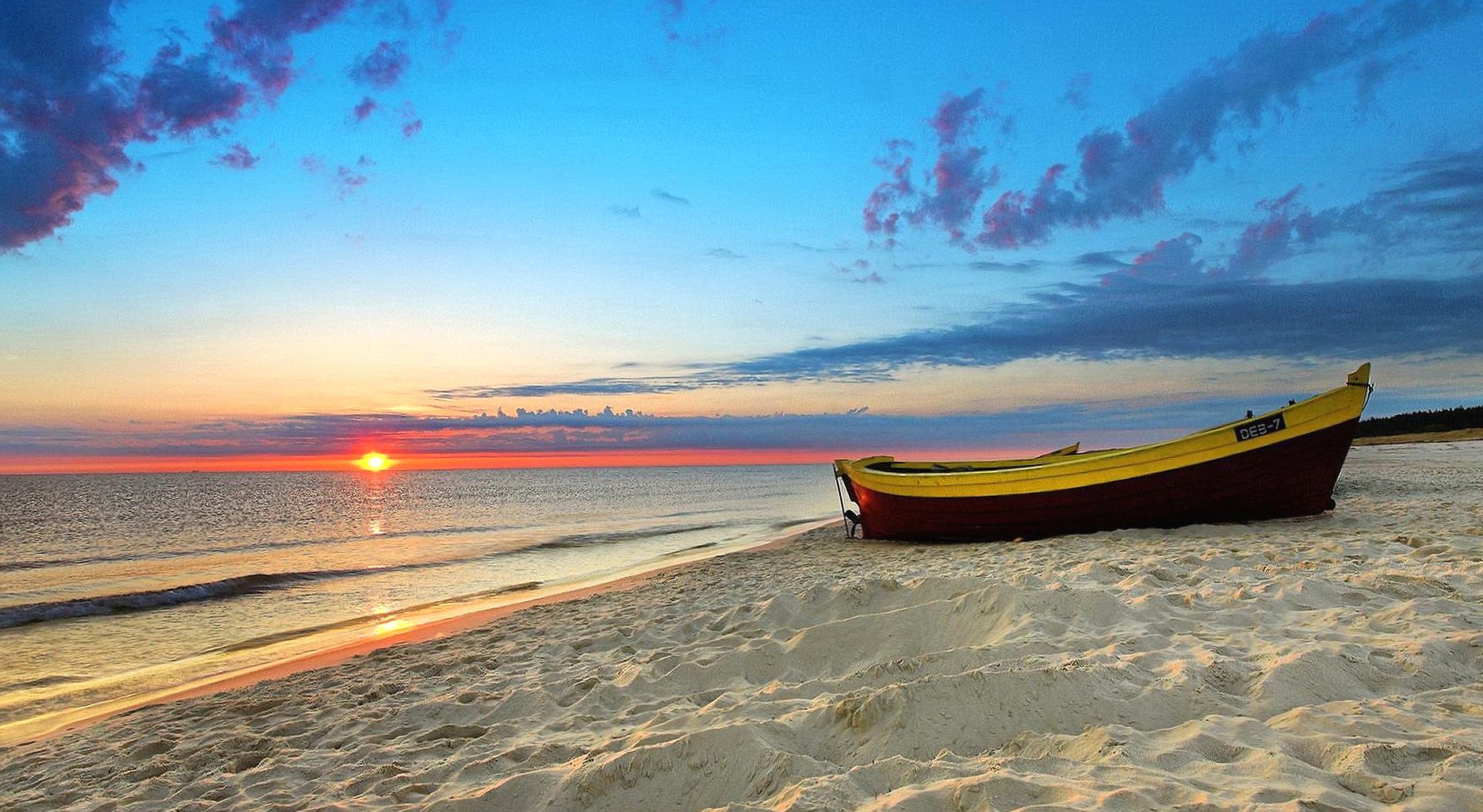 Boat alone beach sea sunset at 640 x 1136 iPhone 5 size wallpapers HD quality
