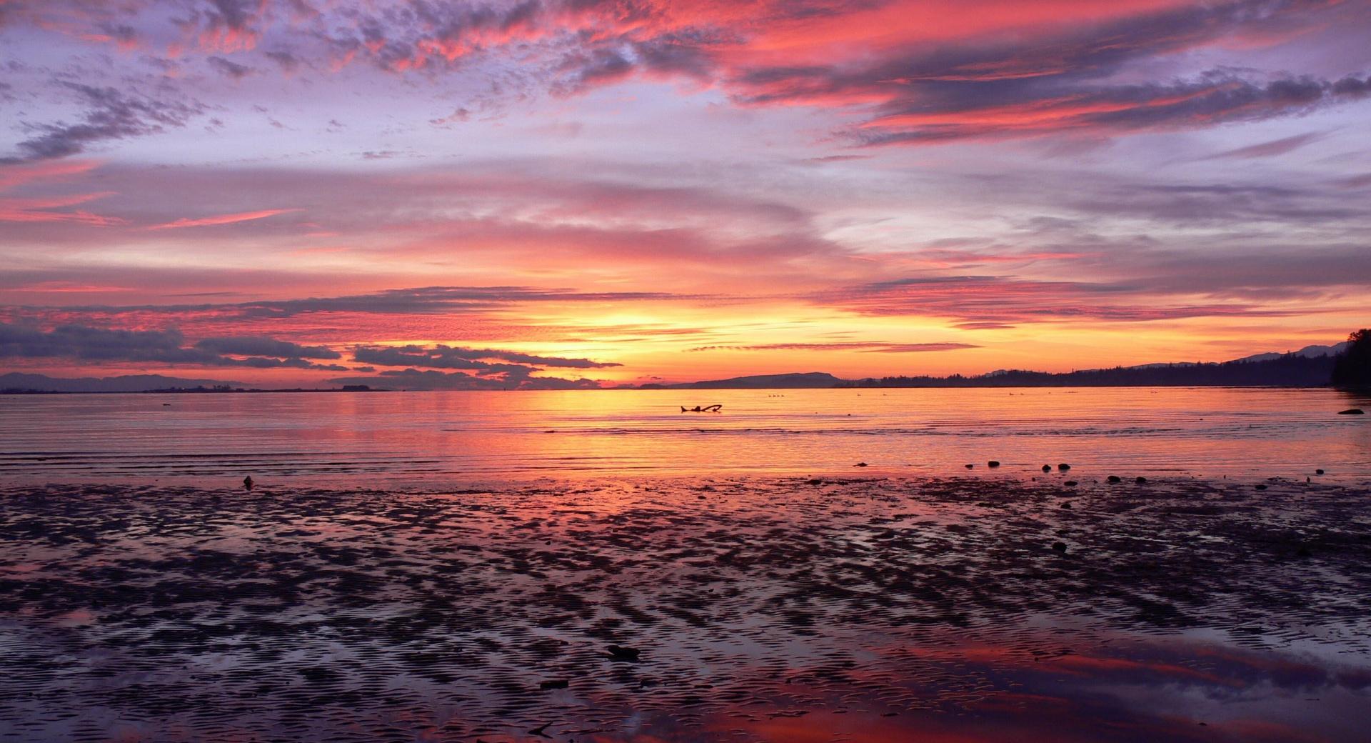 Comox Sunrise at 640 x 1136 iPhone 5 size wallpapers HD quality