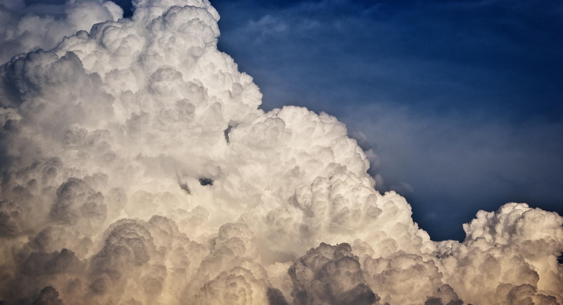Dense Clouds wallpapers HD quality