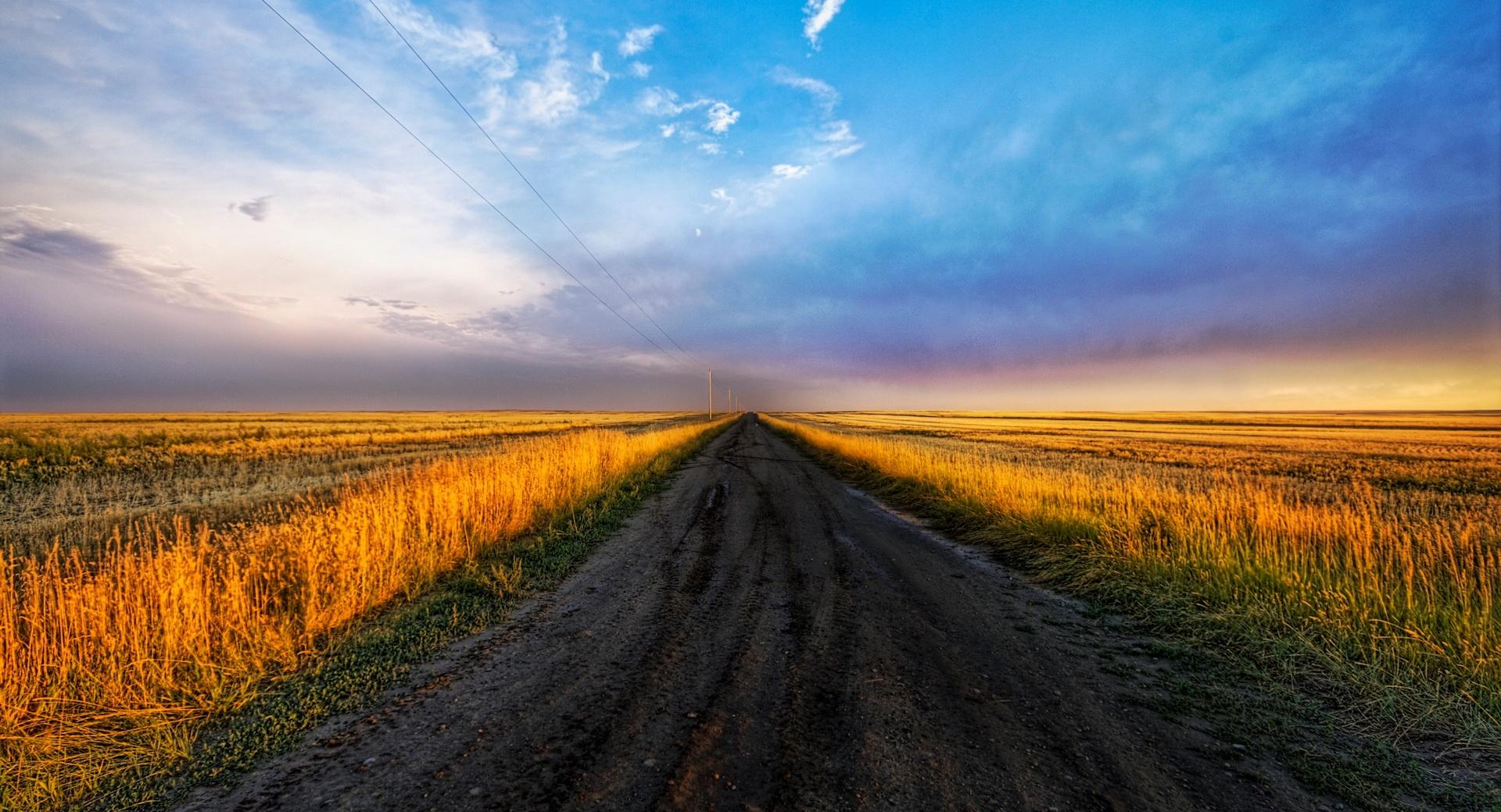 Field Road at 1600 x 1200 size wallpapers HD quality