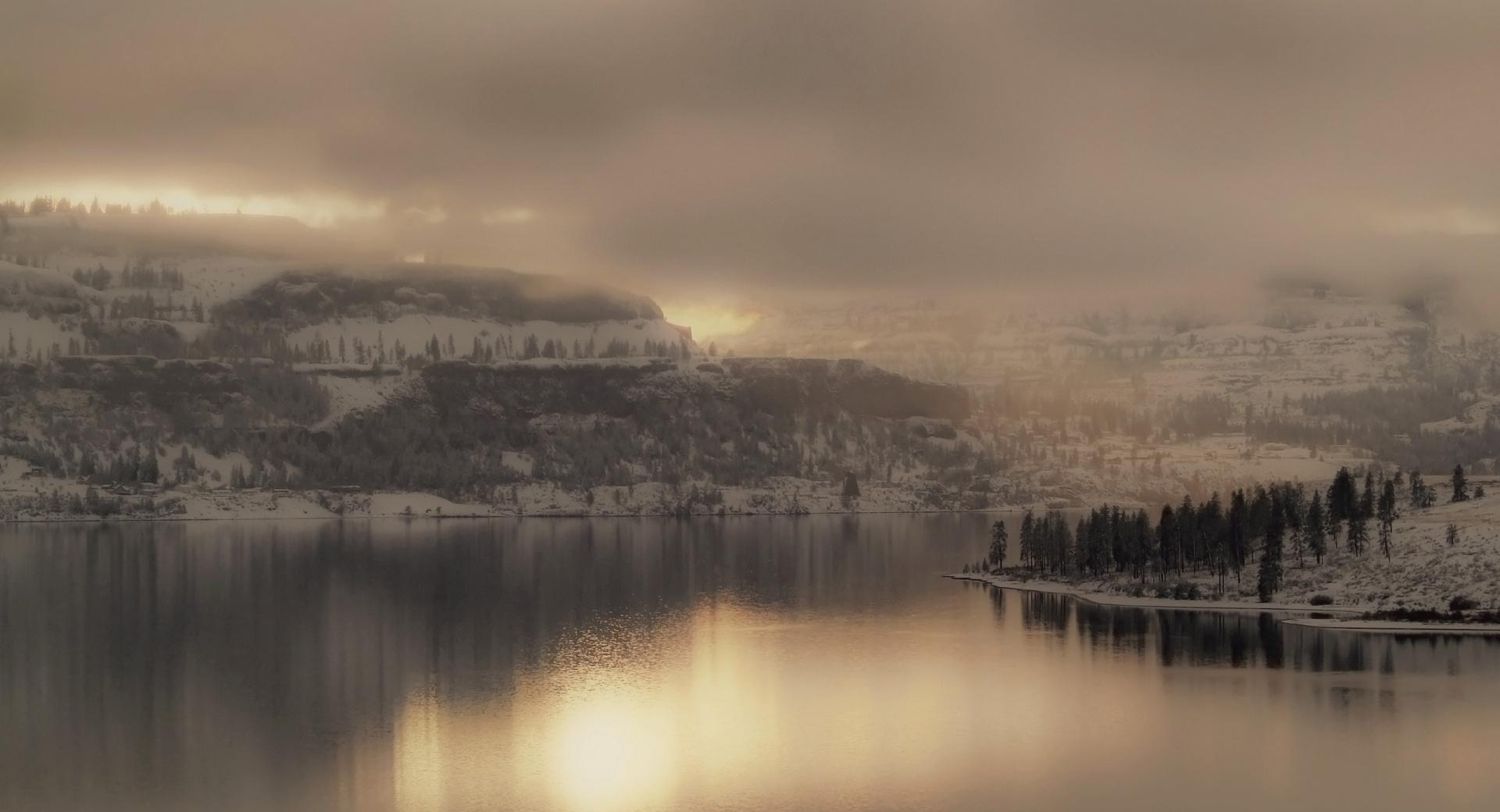 Foggy Winter at 1152 x 864 size wallpapers HD quality