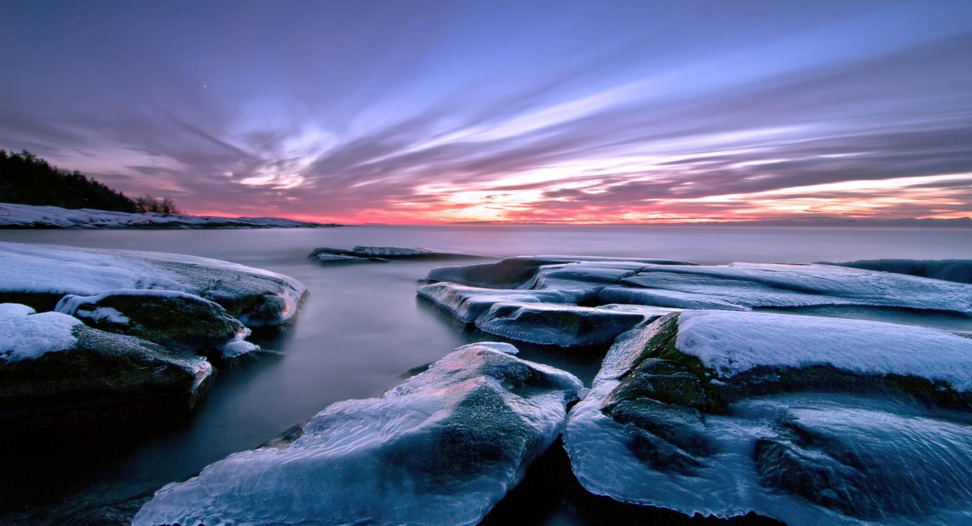 Frozen Rocks at 1152 x 864 size wallpapers HD quality